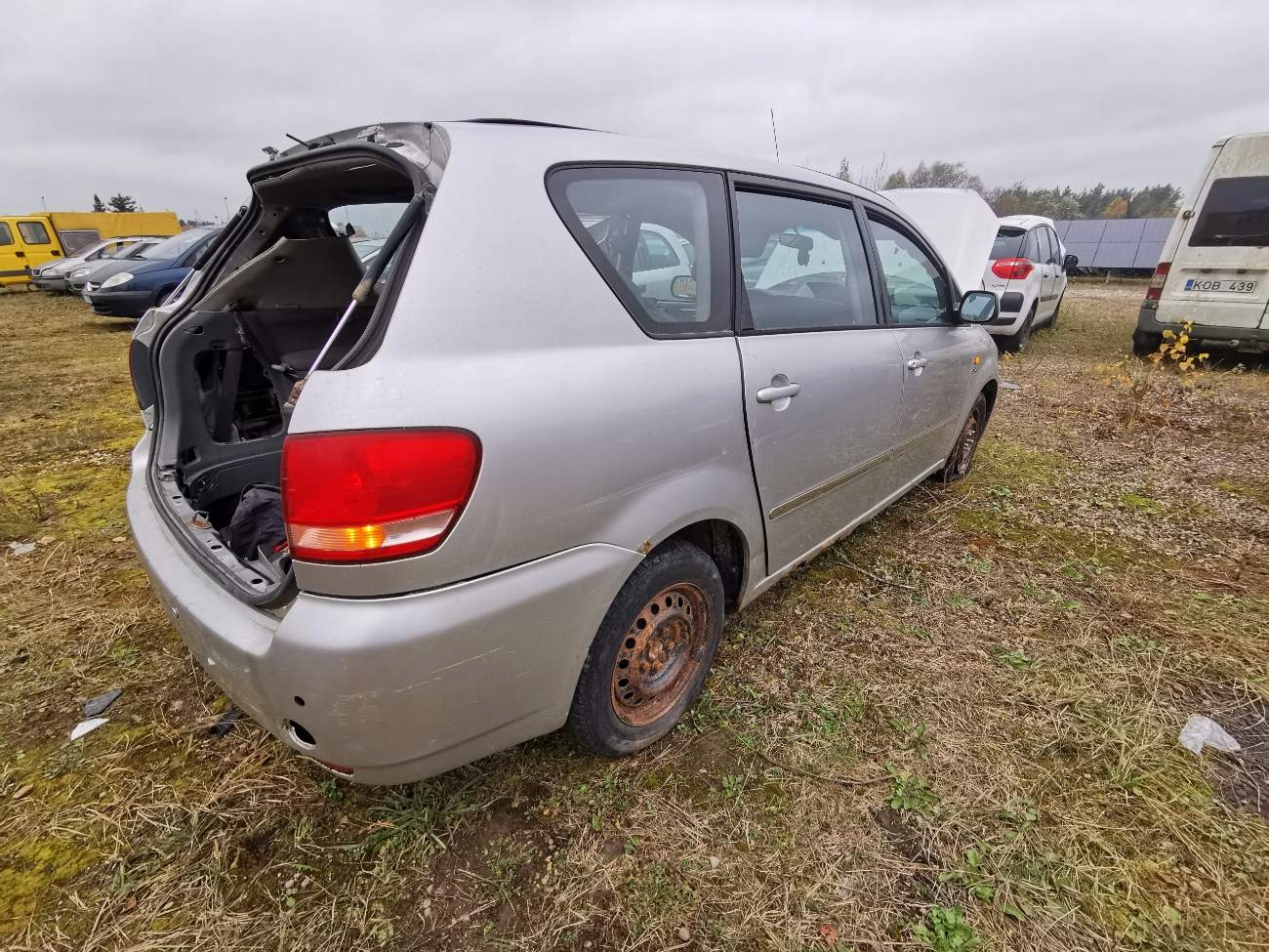 TOYOTA AVENSIS VERSO спидометр, – панель 2001 2.0