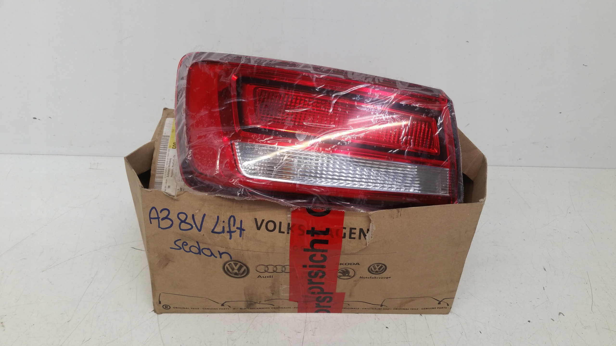 Licht links heck 8V5945069 Audi A38V LIFT