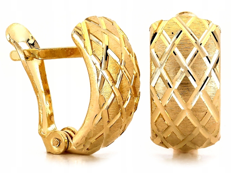 Zlaté náušnice 585 s anglickým zapínáním jsou ideální na každodenní nošení jako dárek