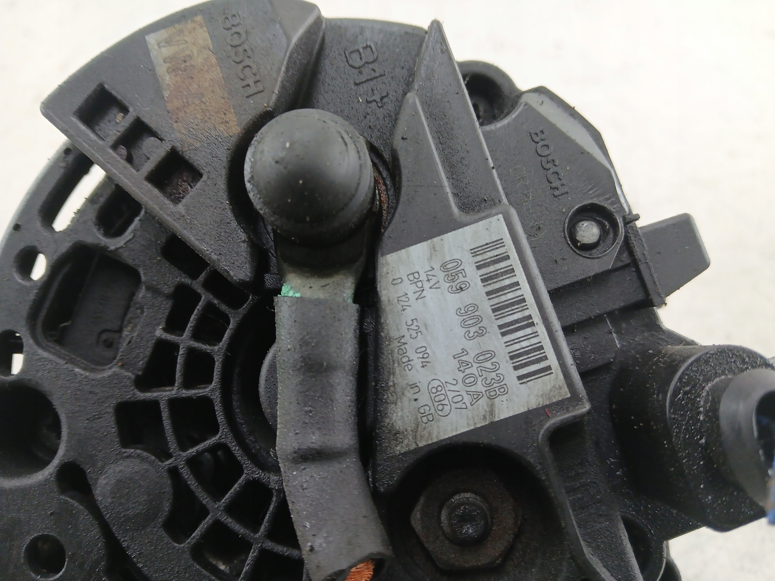 AUDI A4 B7 3.0 TDI alternator 059903023B 140A
