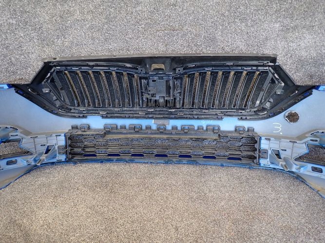 SKODA OCTAVIA IV FRONTSTOSSSTANGE VORNE AIR LUFT