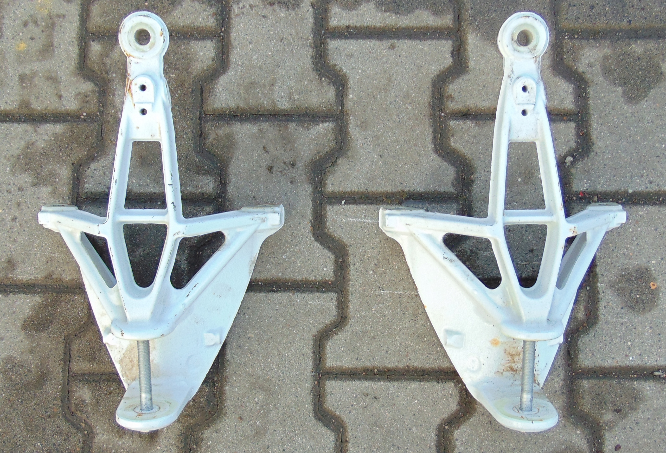 SPRINTER 907 MOCOWANIE UCHWYT RESOR TYLNY A9103250300 RESORA RESORU NEW !