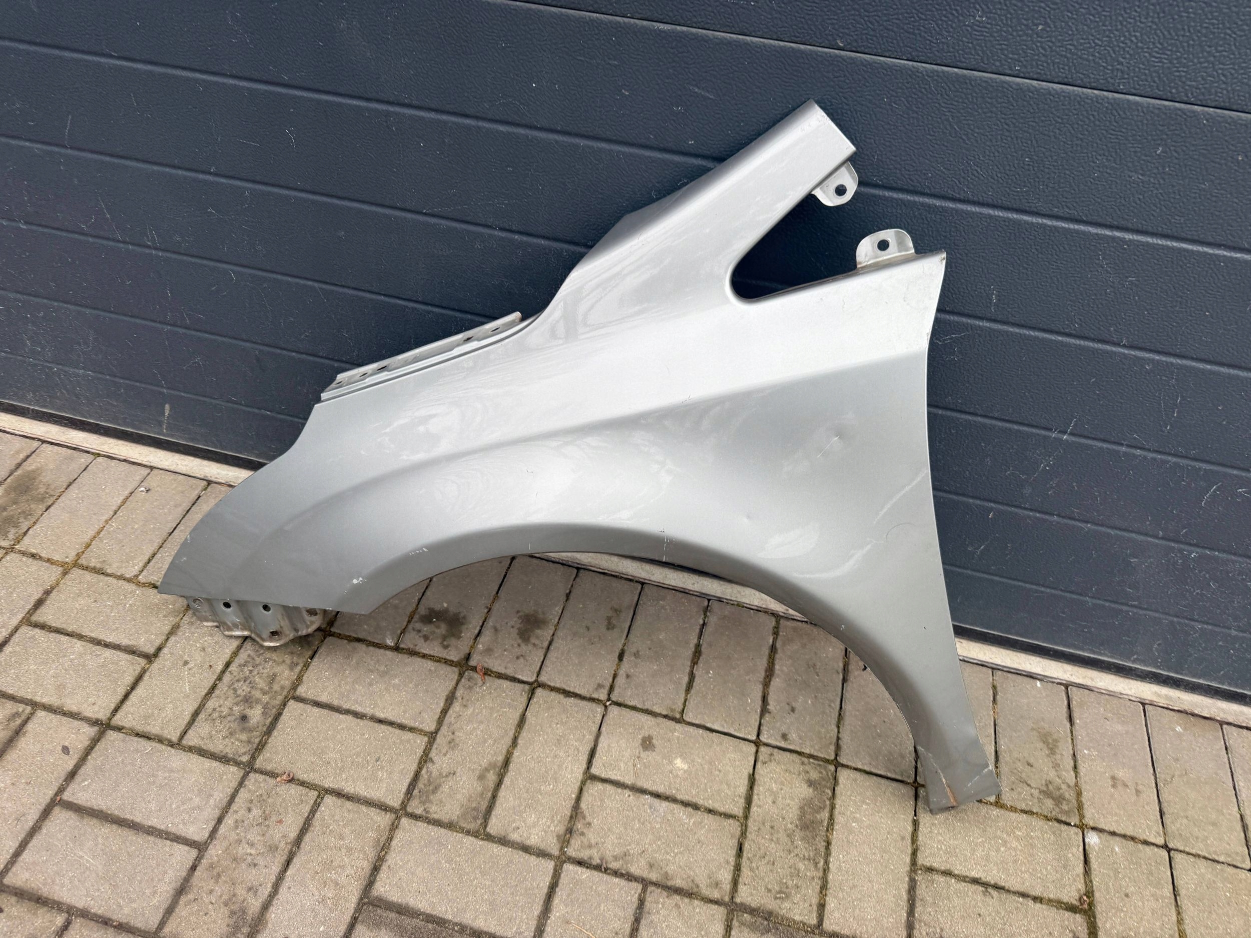 Toyota Avensis T27 14- fender left front front