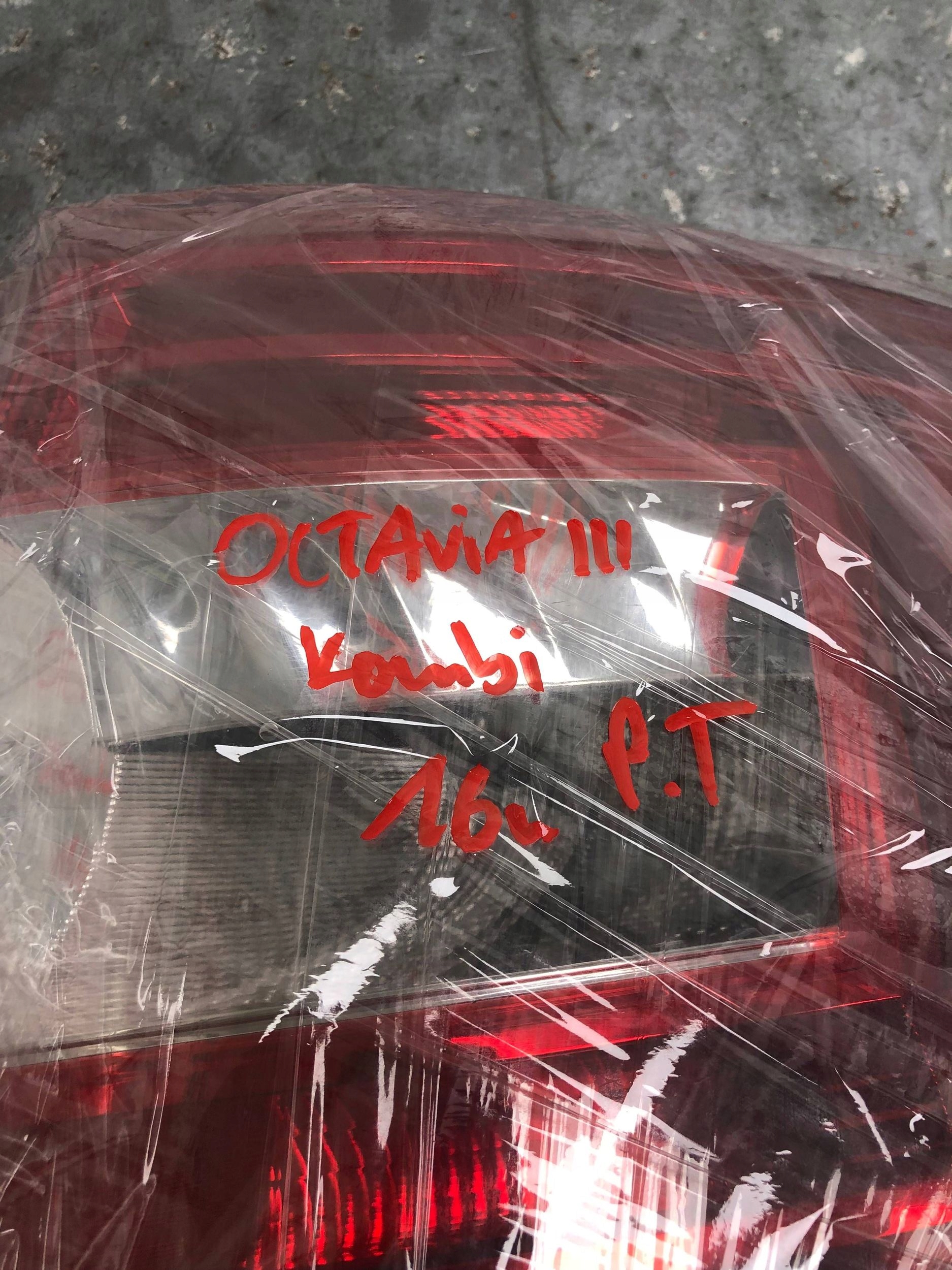 light right rear part SKODA OCTAVIA MK3 KOMBI 5E9945096