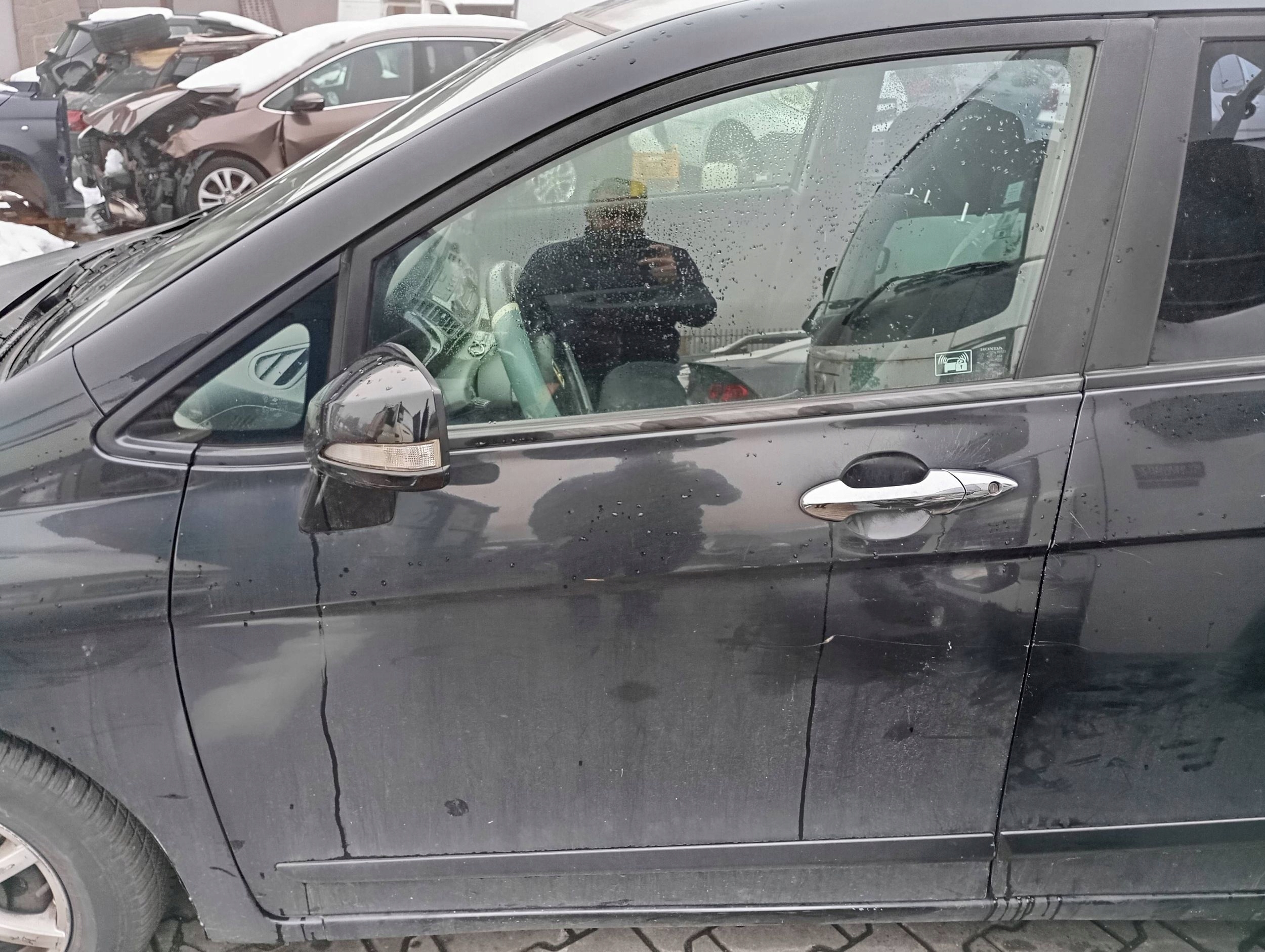 HONDA FR-V FRV BE1 BE 05-09 door front left black, B92P