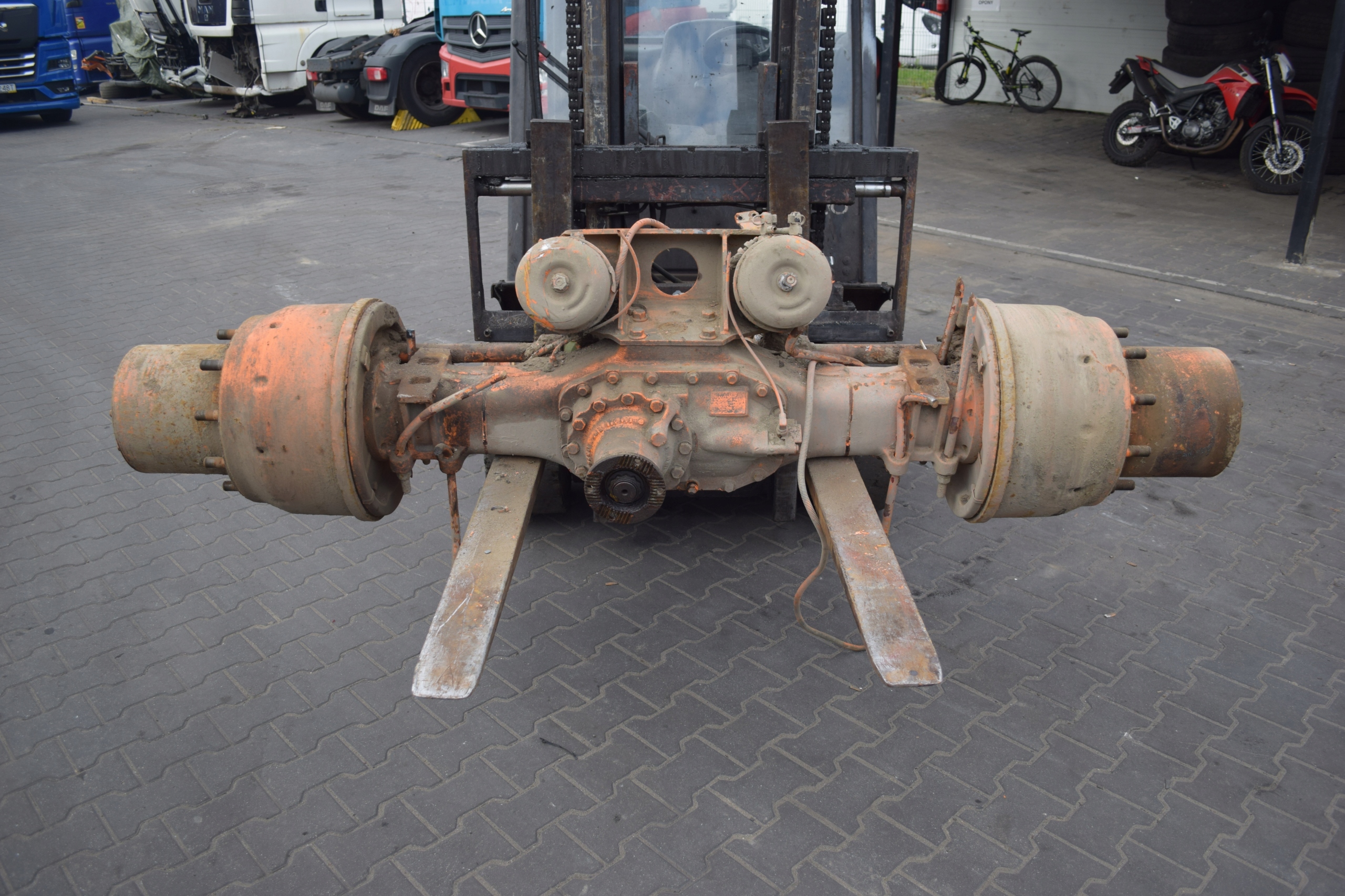 Міст HY 1180 MAN 29: 17 MAN TGA F90 F2000