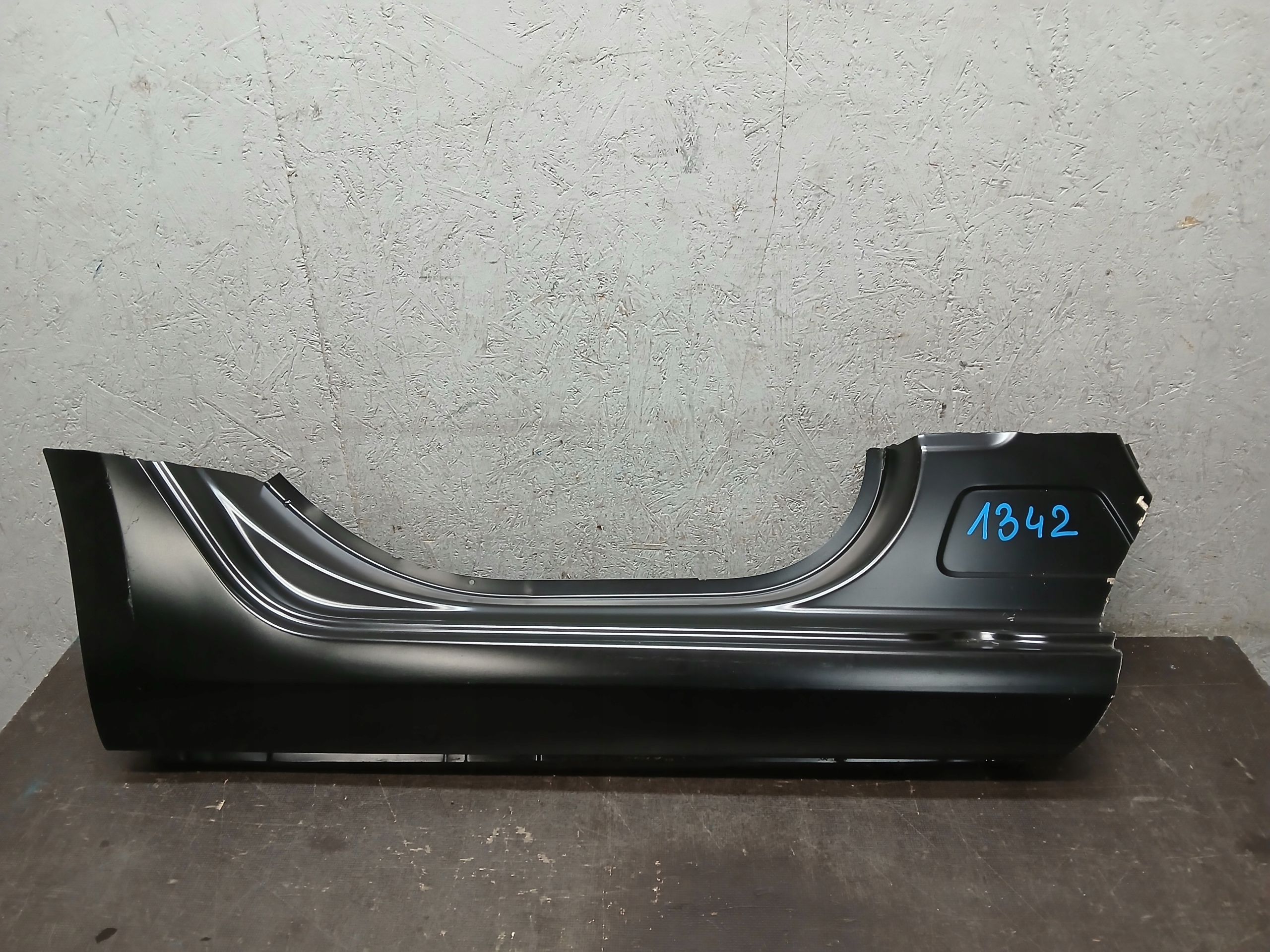 threshold right rear part SKODA OCTAVIA III 3 5E0
