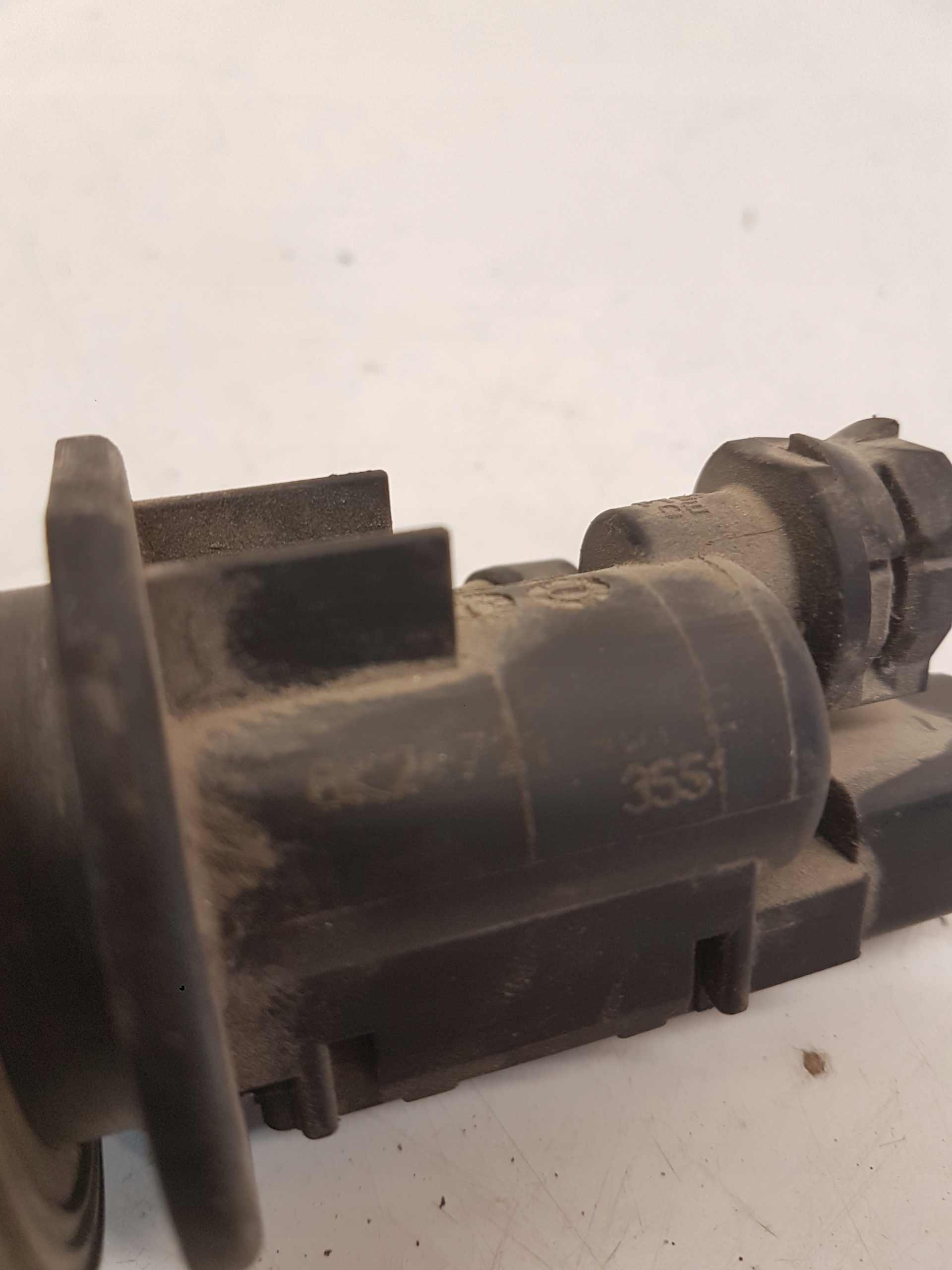 POMPKA SPRZEGLA AUDI A4 B8 A5 8T Q5 8K2721401E Producent czesci Audi OE
