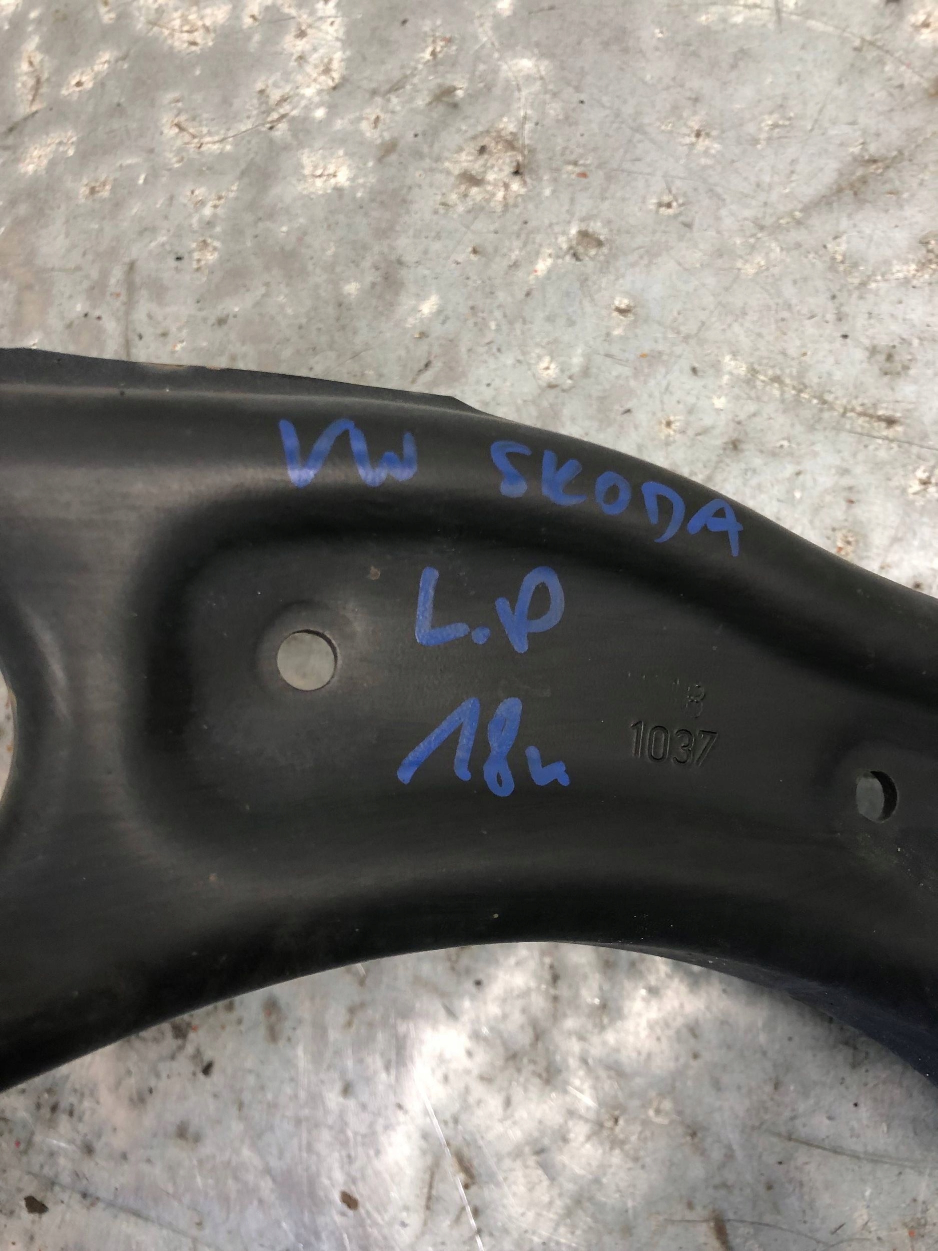 arm left front VW SKODA 2Q0407151B