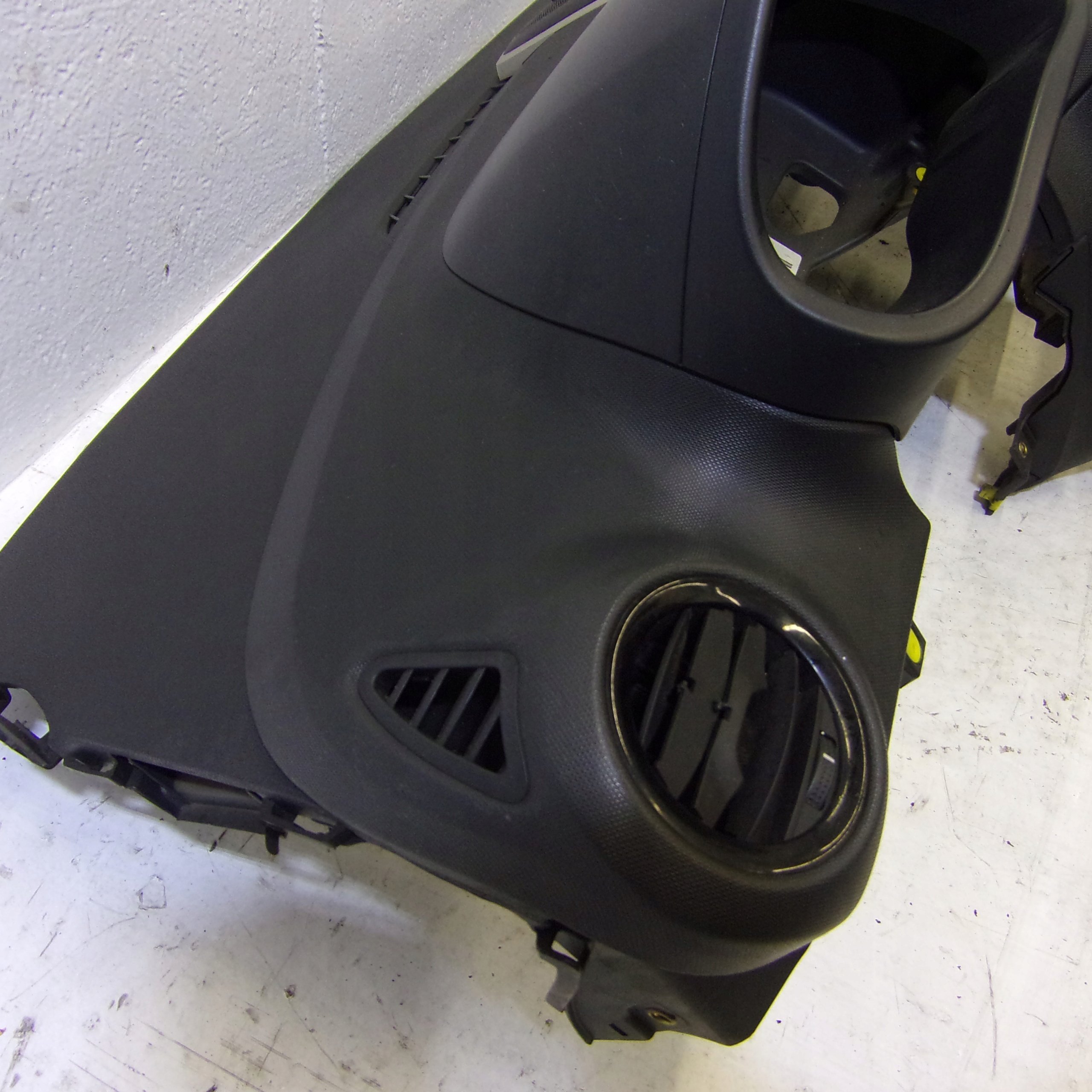 dashboard instrument panel OPEL CORSA D