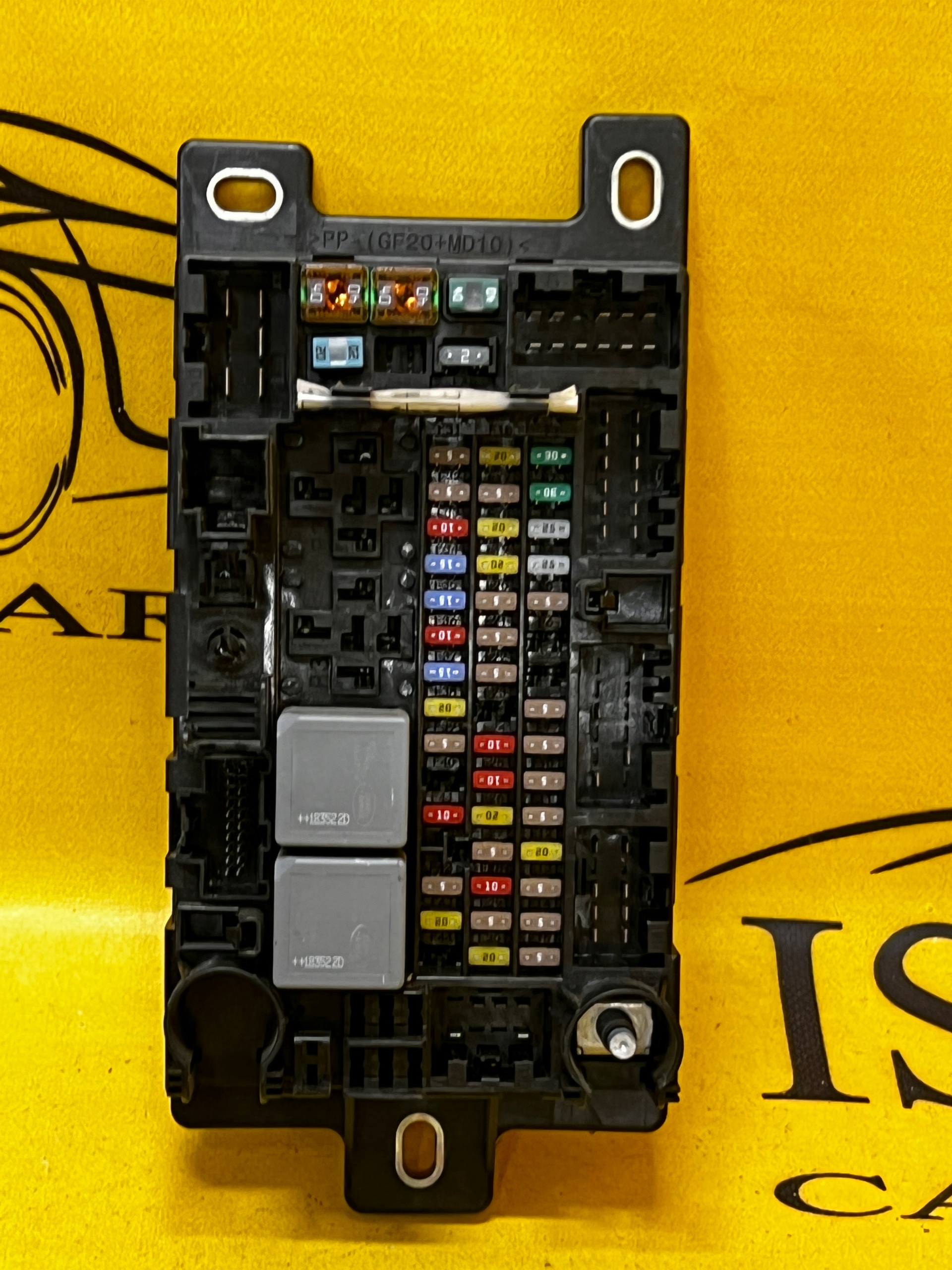 RR EVOQUE L551 SKRZYNKA BEZPIECZNIKÓW K8D214A073BD