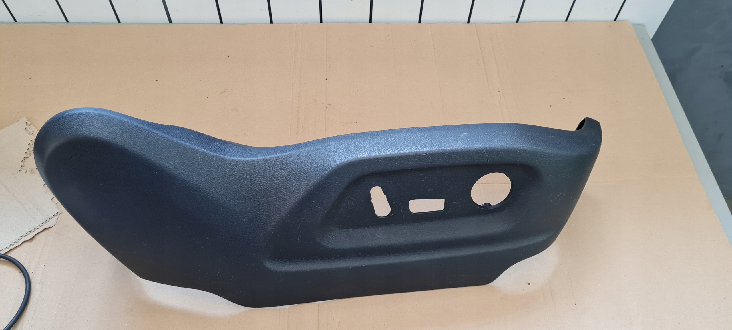 SQ5 8R Q5 LIFT blende abdeckung sitz rechts 5N0881314K