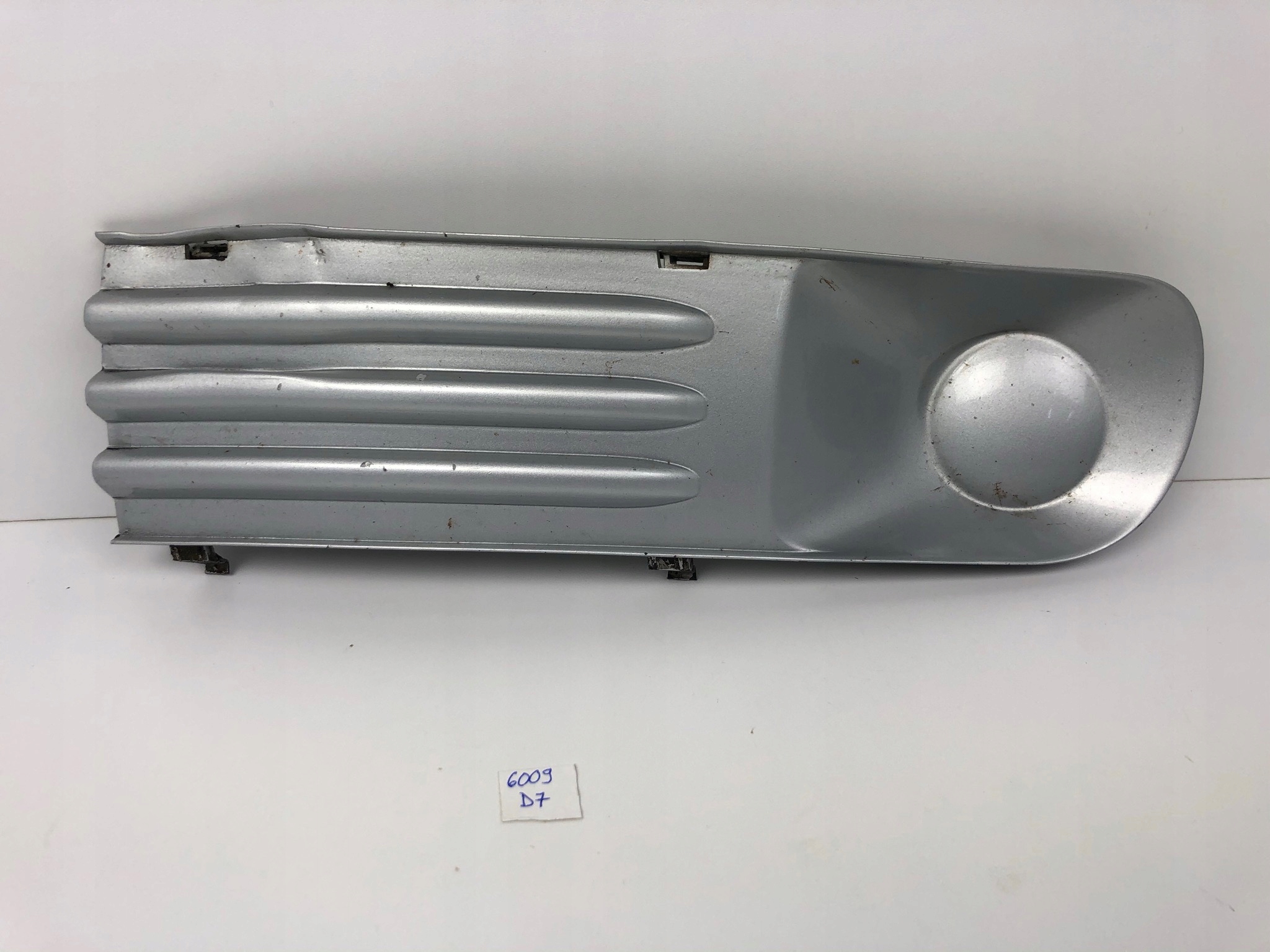 grid of a bumper left left front VW T5 7H0807489C