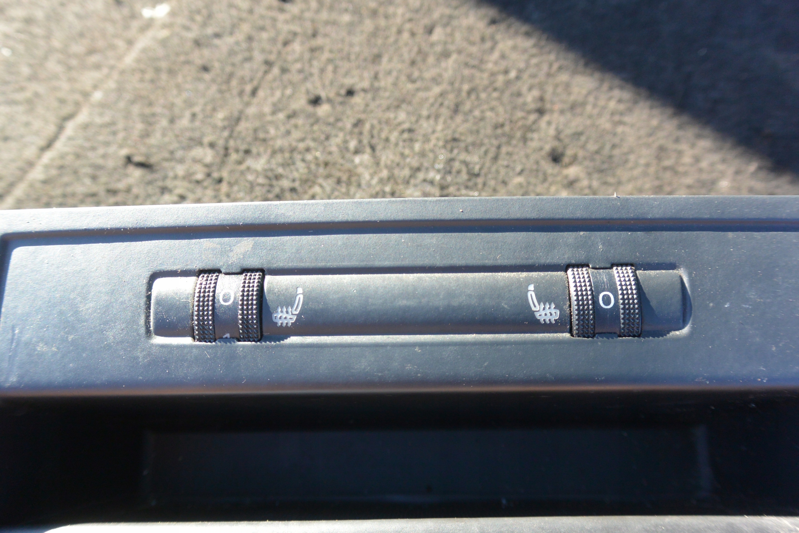 BEDIENTEIL HITZUNG KANAPY HINTEN AUDI Q7 4L