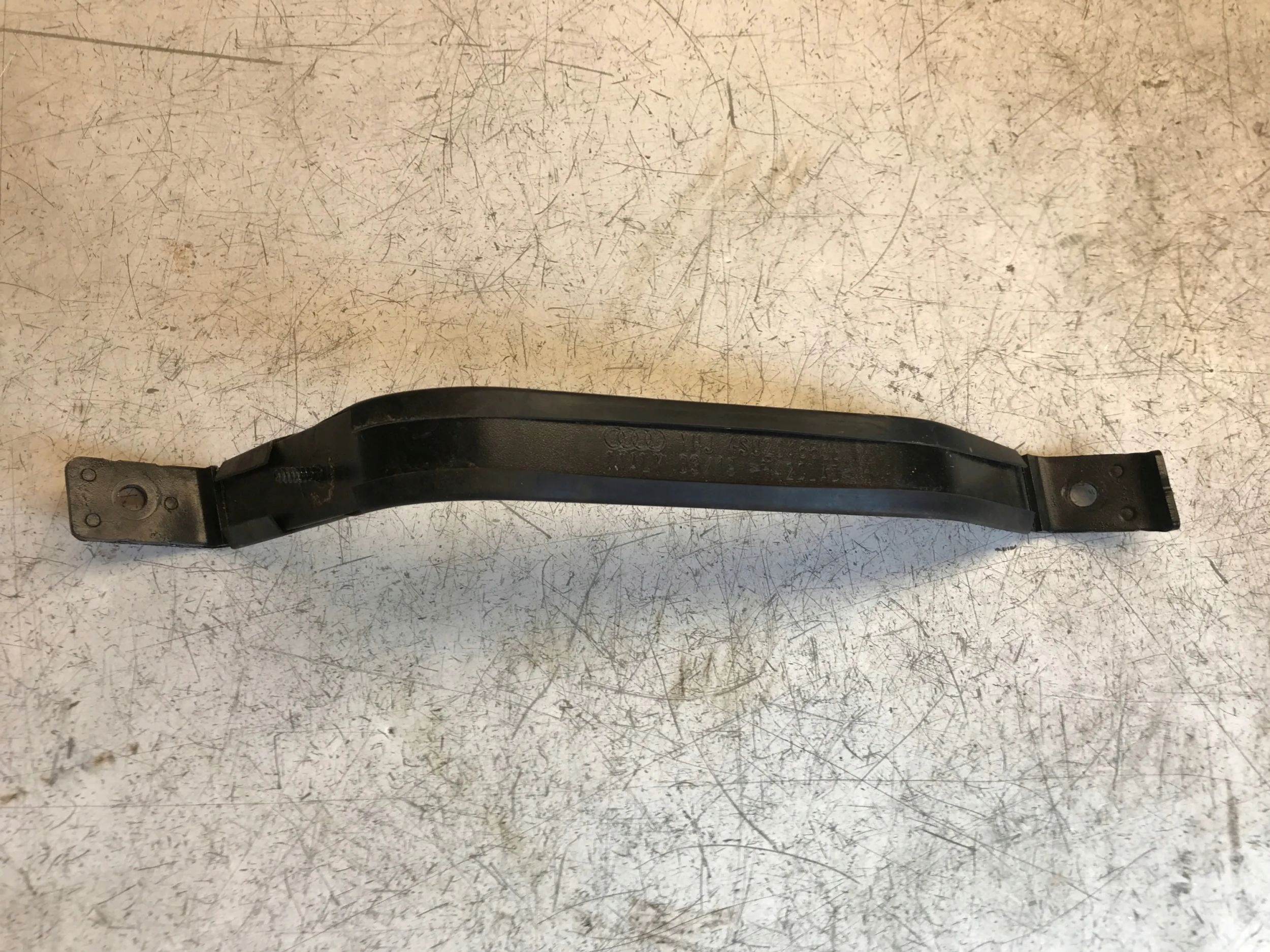AUDI R8 plus 4S bracket OBEJMA tanks 4S0201653G