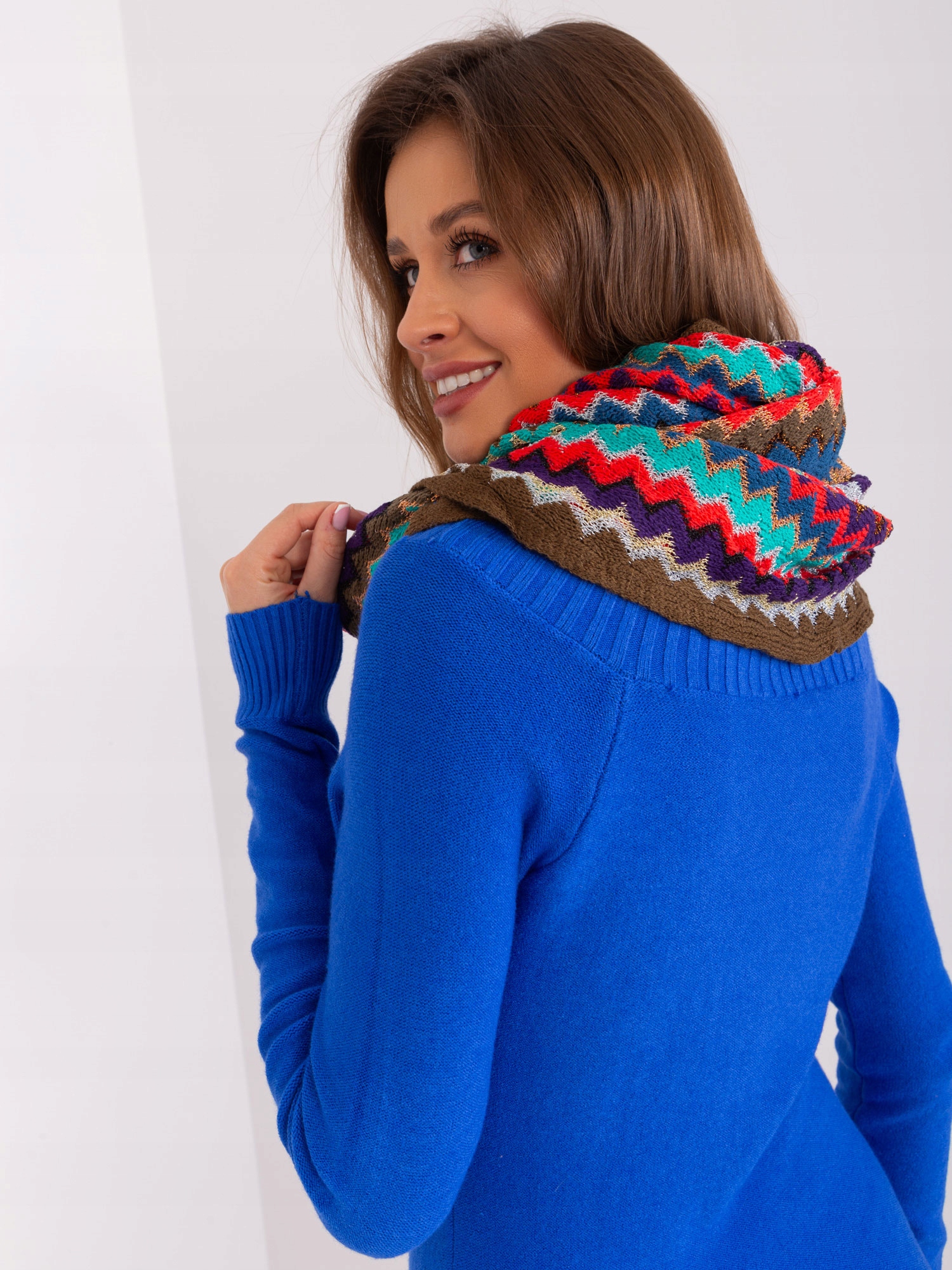 KOMIN DAMSKI ażurowy z błyszczącą nicią Marka inna