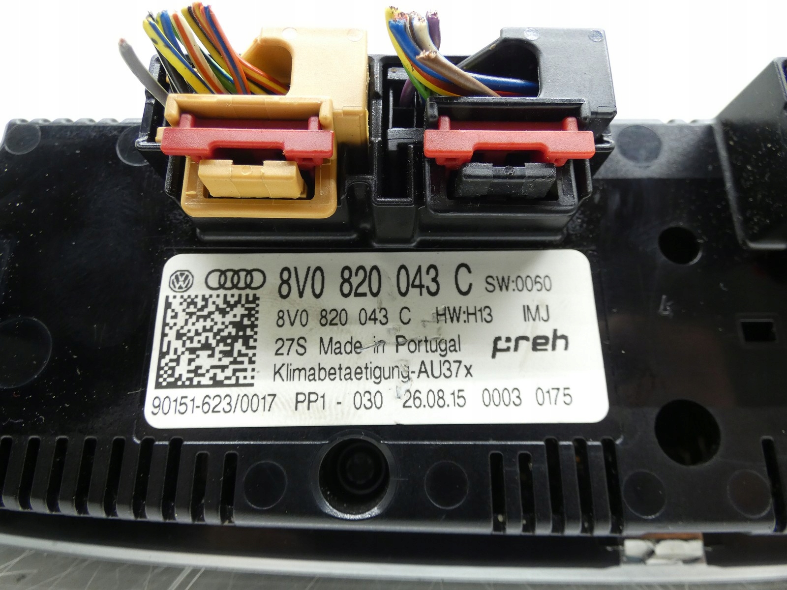 control panel air conditioning devices of the air conditioning AUDI A3 8V 8V0820043C
