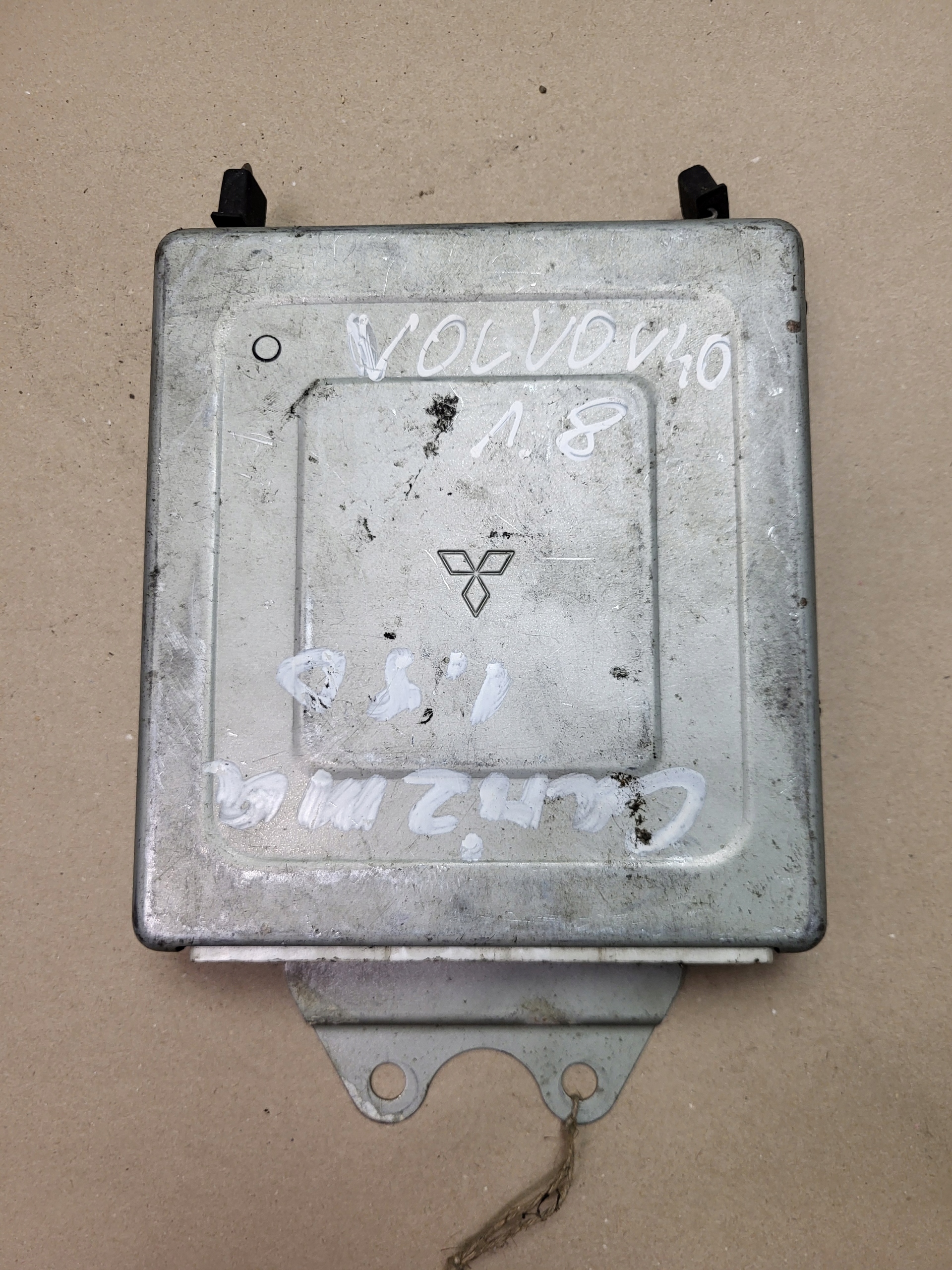 computer control unit of the engine MITSUBISHI CARISMA 1.8 BENZ. OE EUROPA
