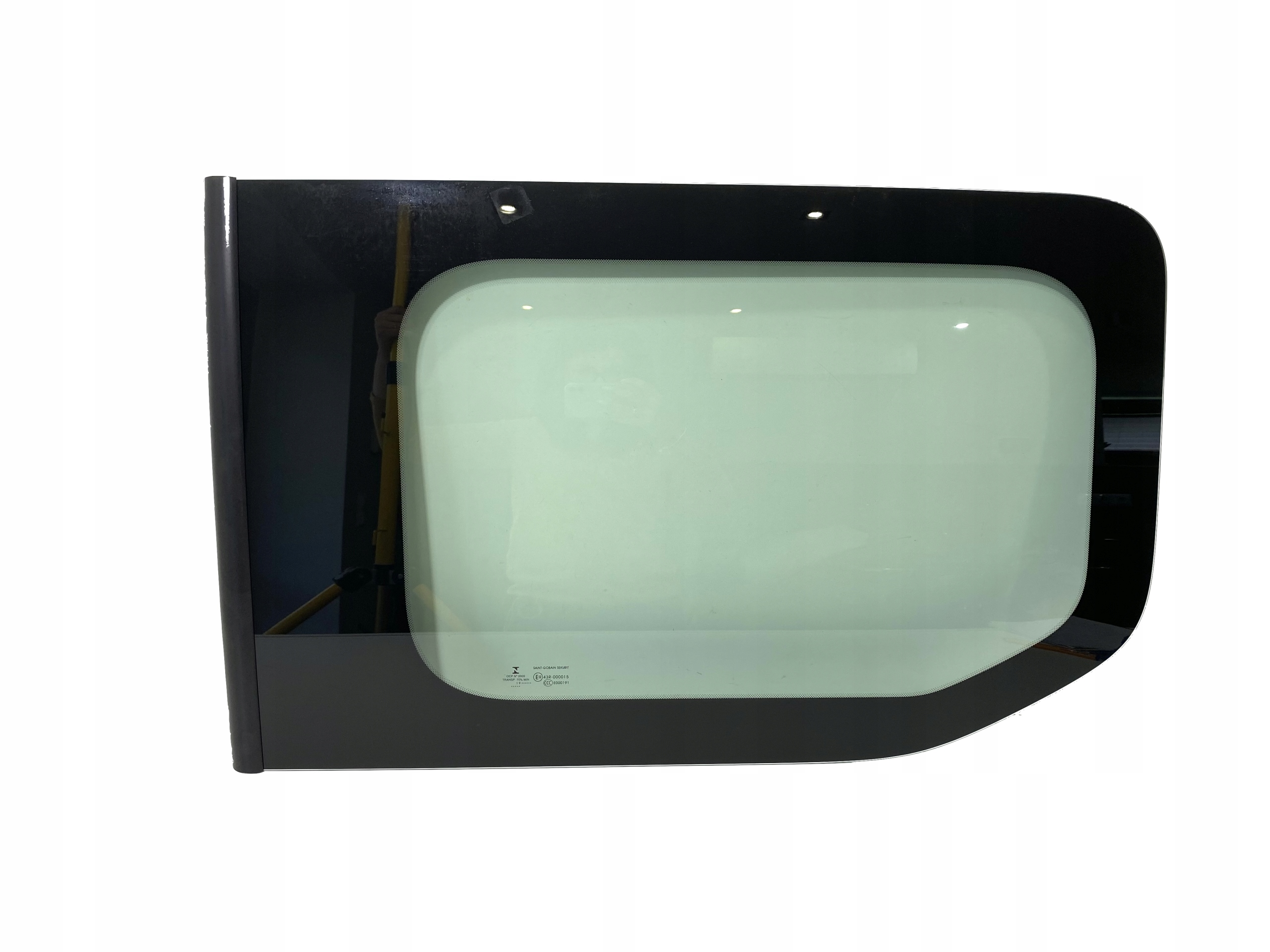 9817520380 - СТЕКЛО ПРАВОЕ БОКОВОЕ CITROEN BERLINGO III 2019-