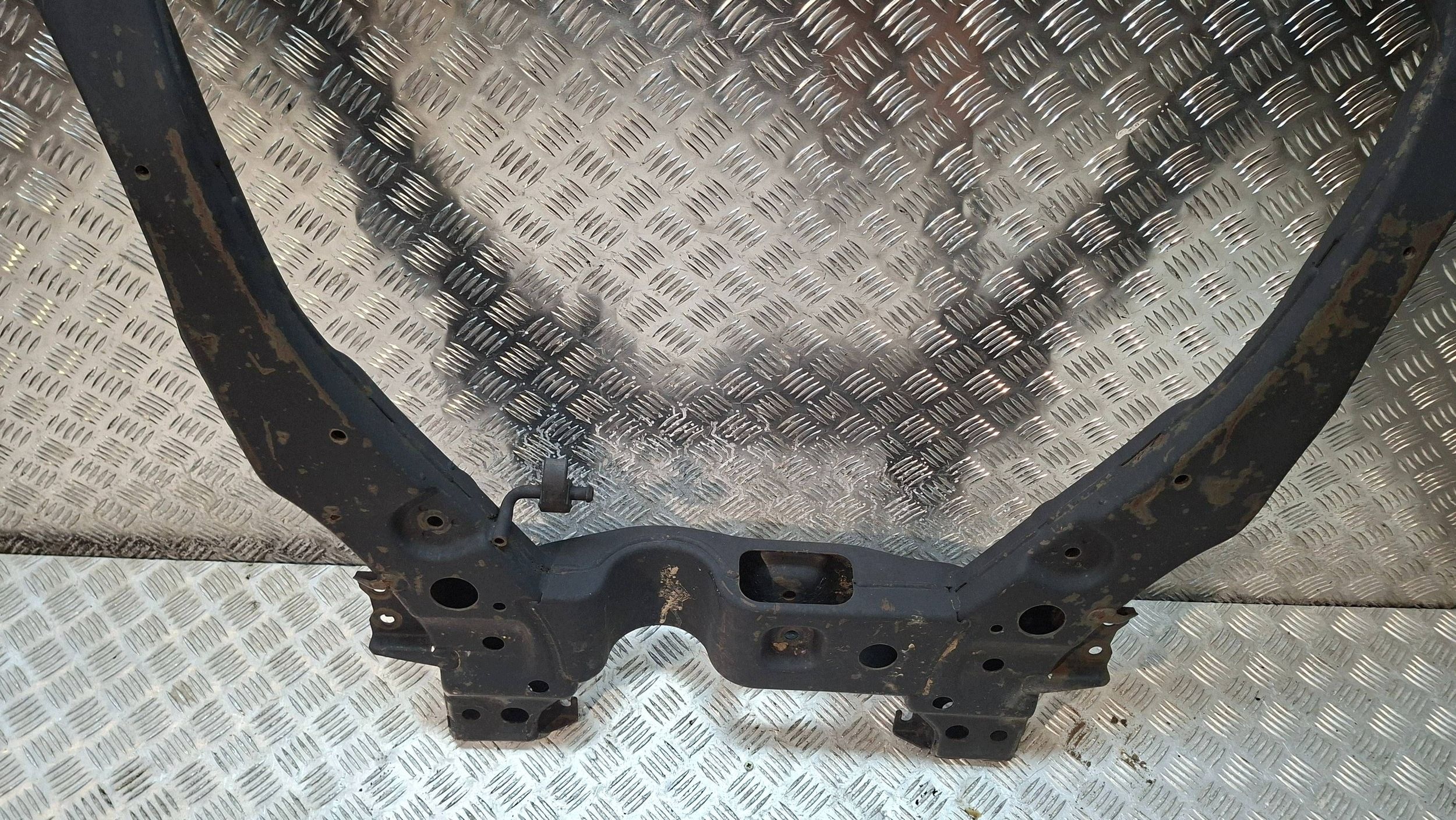 axle beam front OPEL KARL 2015