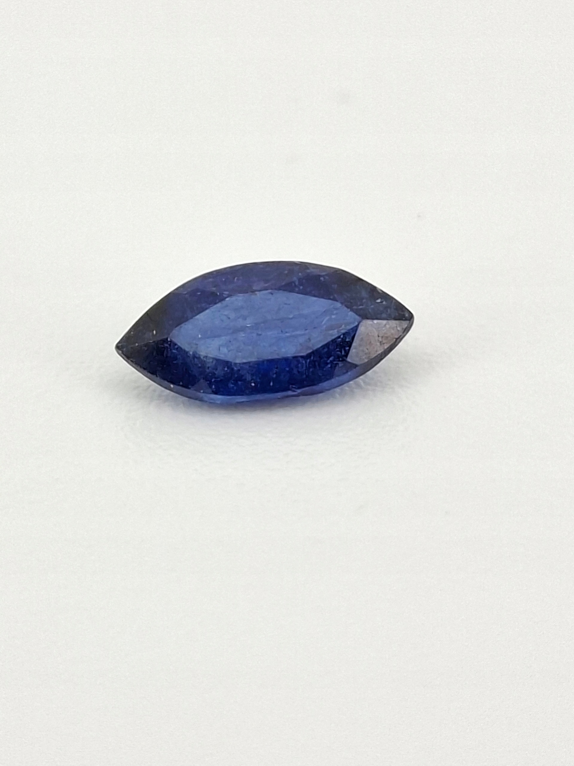 Přírodní safírová markýza 3,5 x 7 mm
