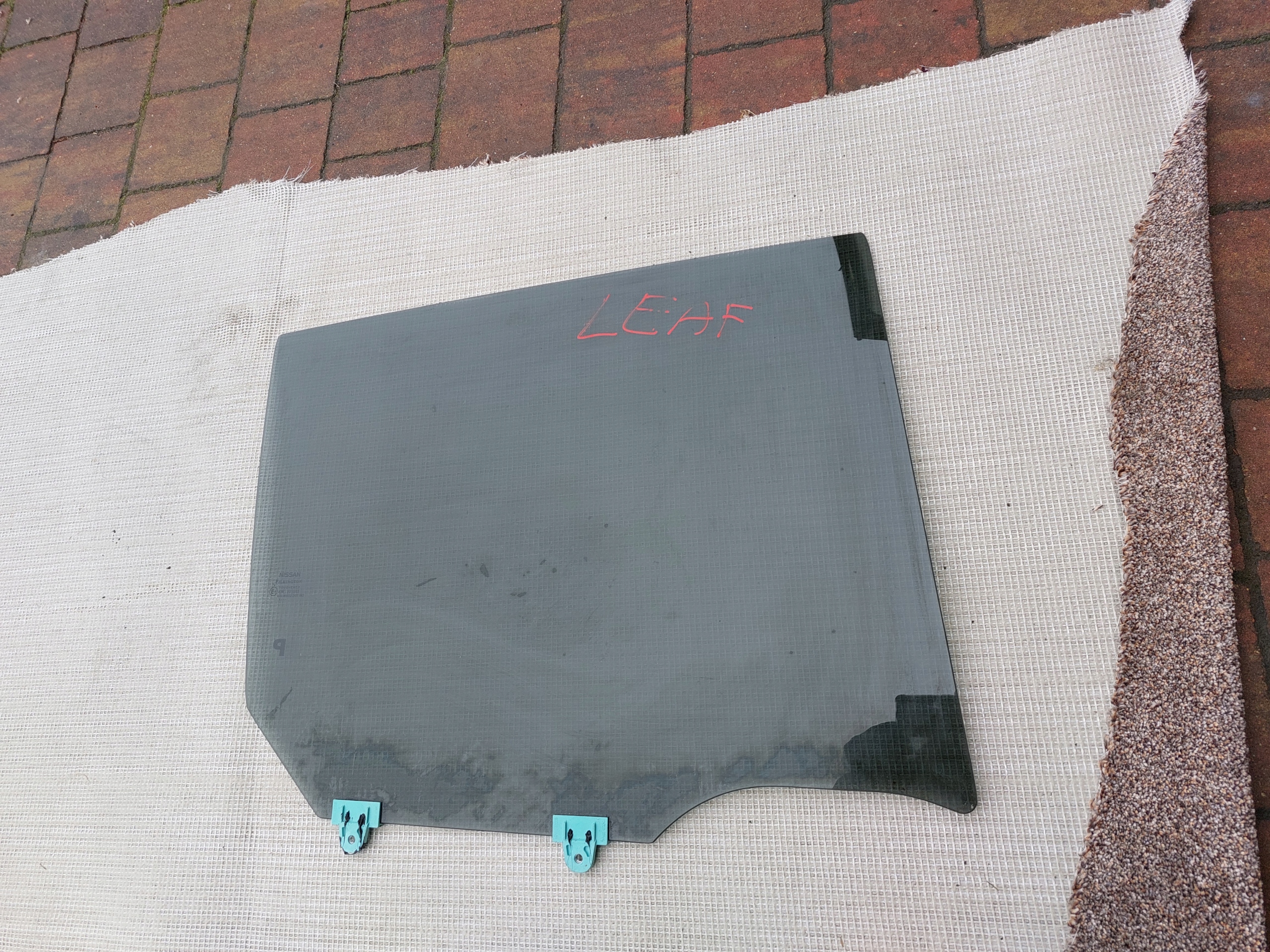 window door right rear part NISSAN LEAF and 16r