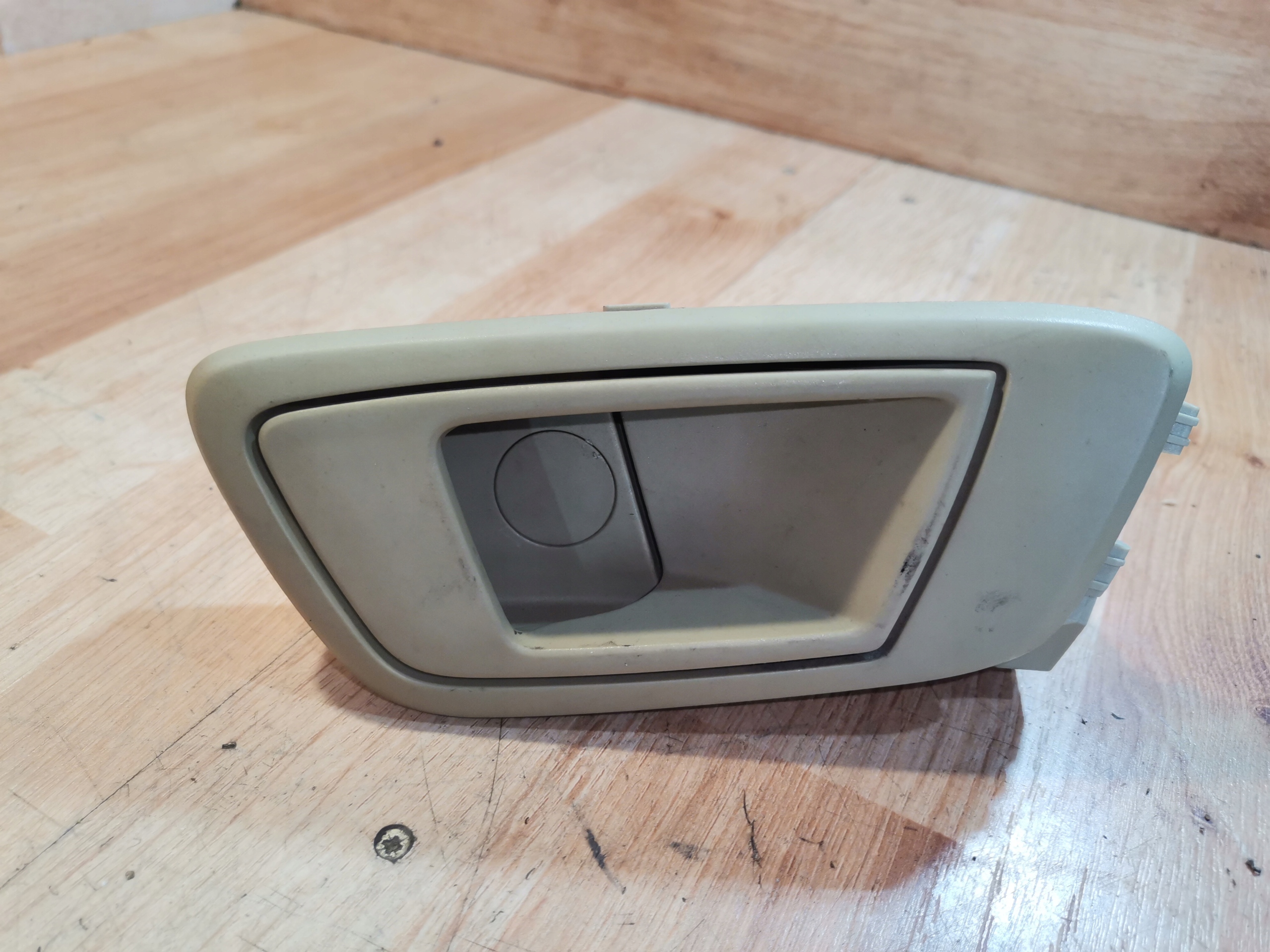 ручка двери внутренняя Ford OE 8A61-A22600-CEW