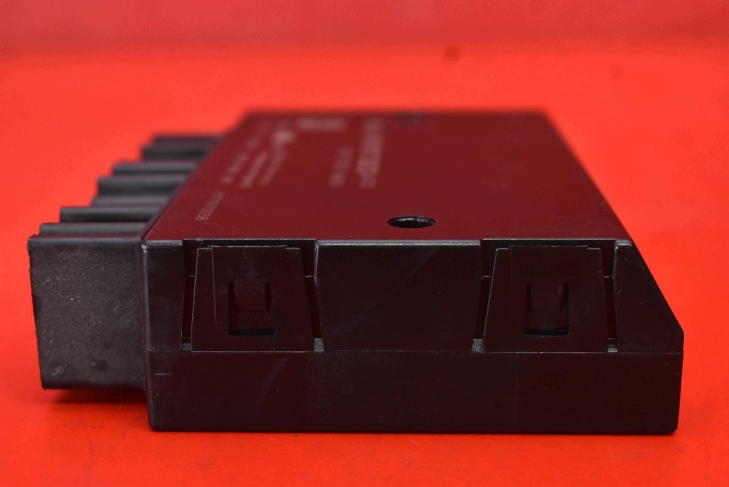 control unit module HAKA 8K0907383D AUDI Q5 8R 12-17