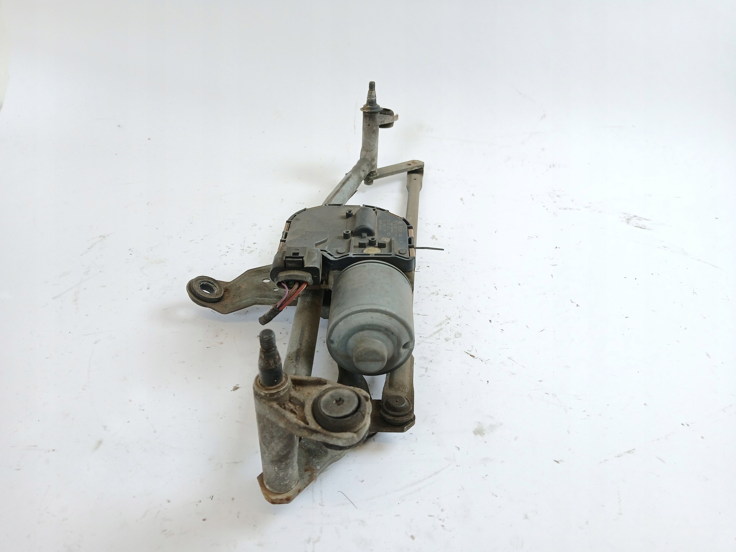 VW PASSAT B6 ablaktörlő eleje 3C1955119