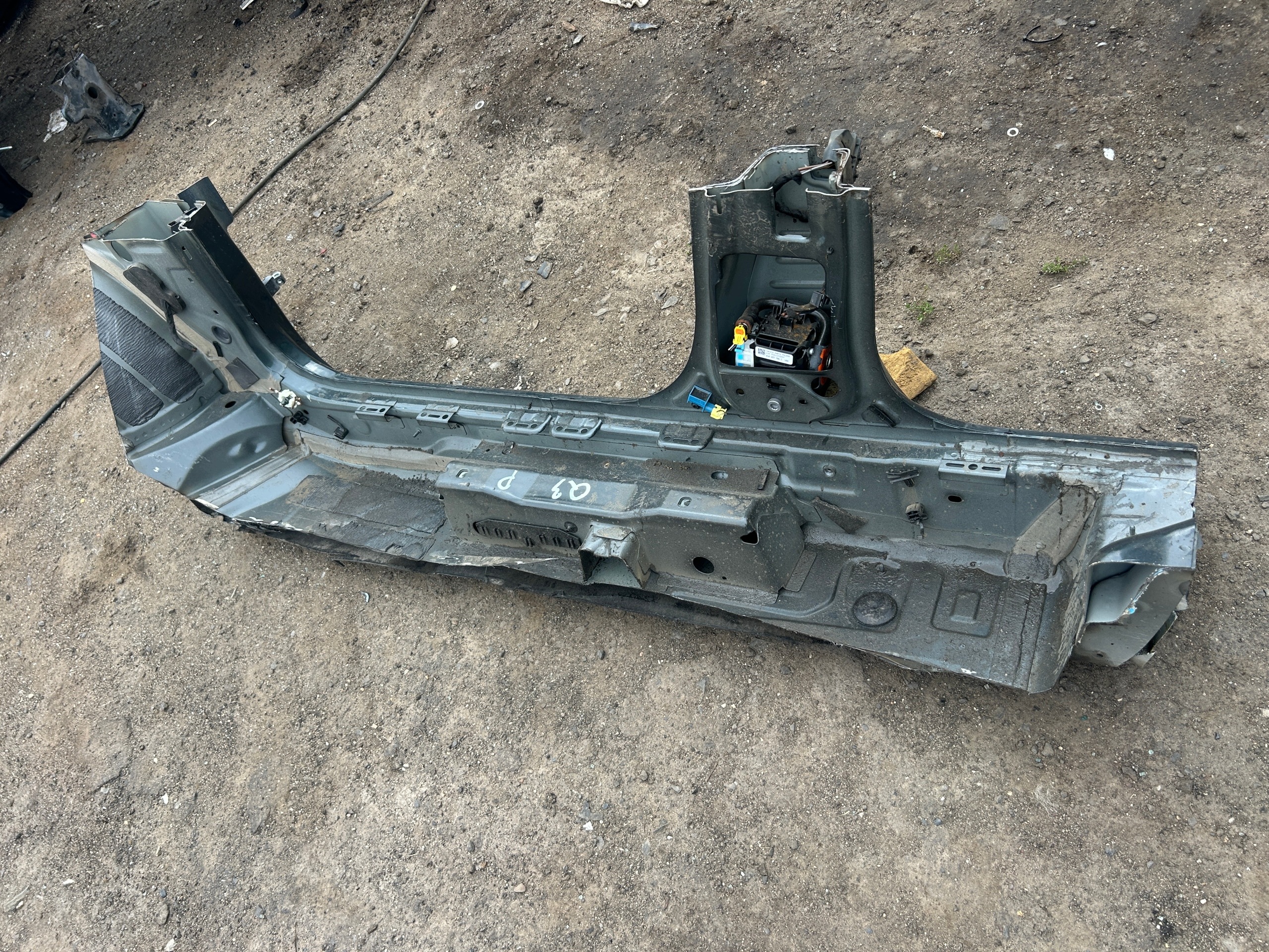 AUDI Q3 8U threshold right