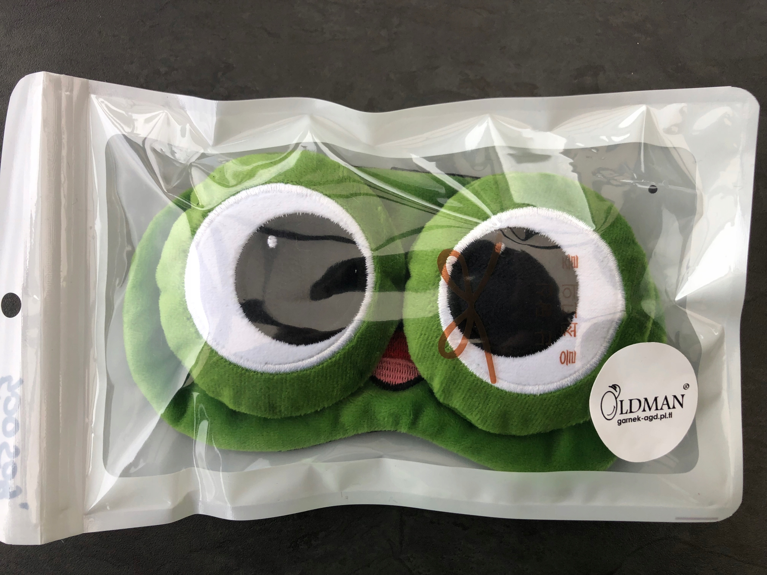 OPASKA NA OCZY MASKA DO SPANIA SNU RELAKSU żabka ŻABA OLDMAN NA GUMCE Model na oczy