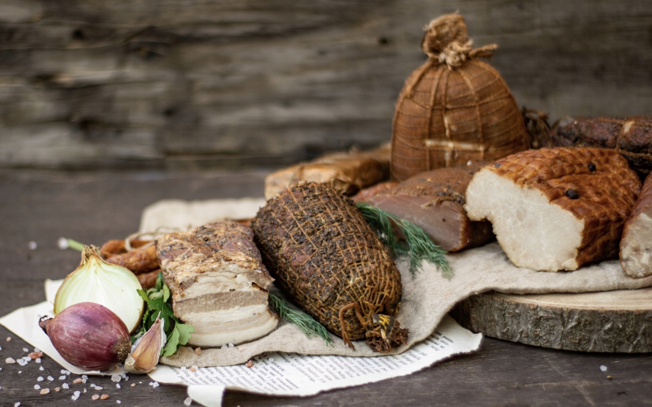 Levně Svojské uzeniny 3,5 kg – sada Premium: klobása, šunka, slanina