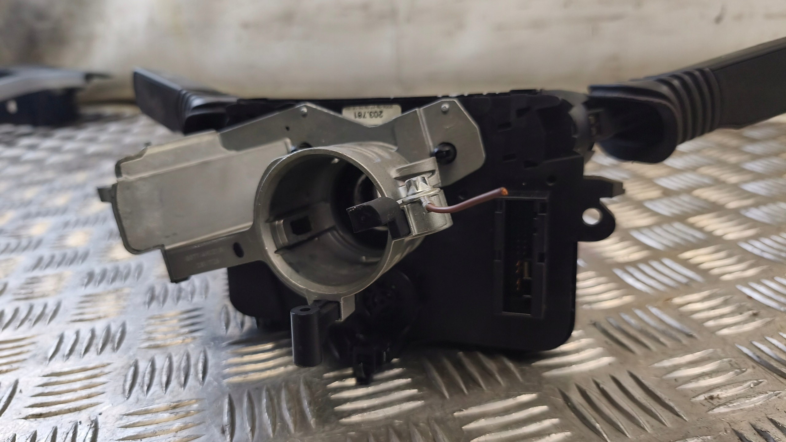 commande levier commodo sous volant OPEL ASTRA H 2005r 13197719