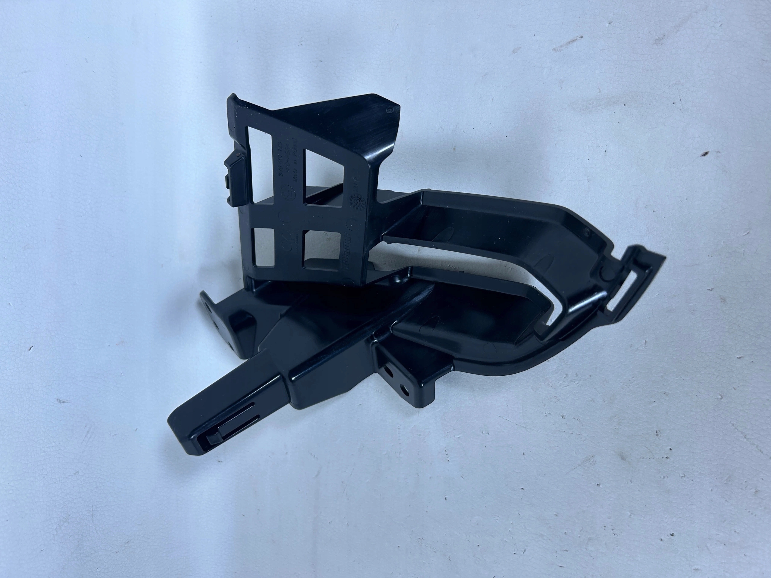 SKODA SUPERB 3 III 3V0 bearing bracket bumper bracket 2015- 3V0807723