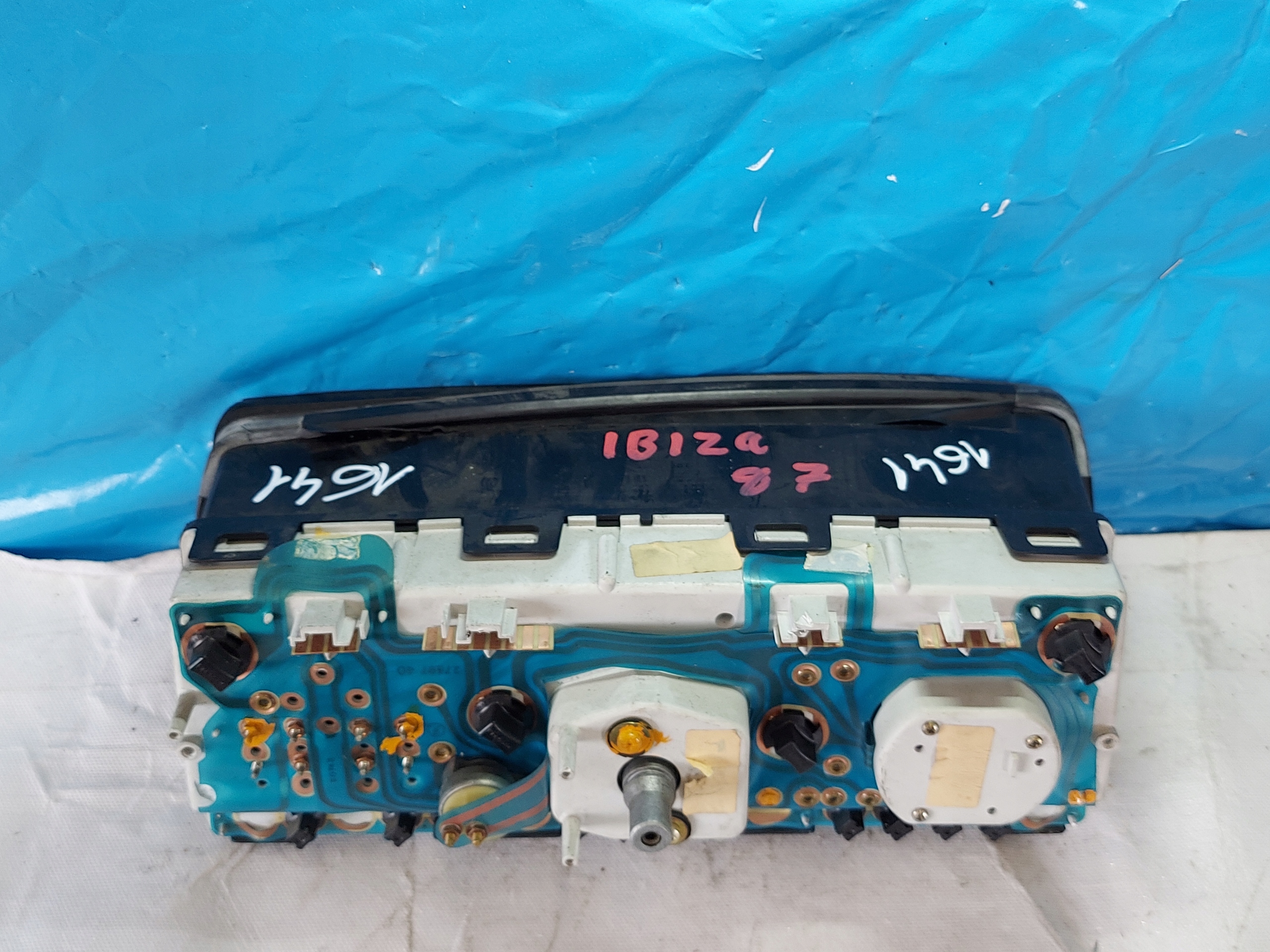 dials clock IBIZA and 2759740
