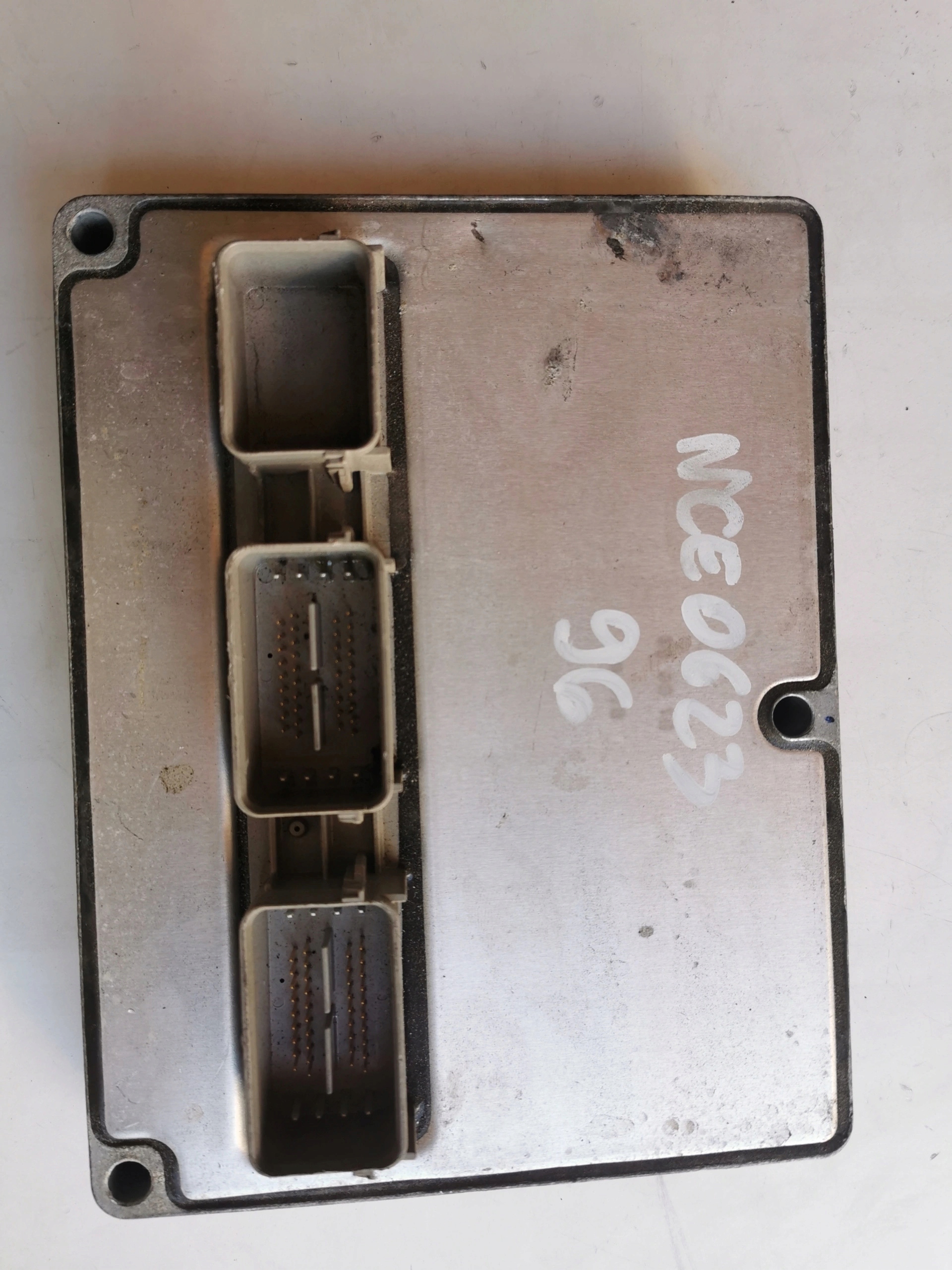 FORD FOCUS 2.0B 16V 5M51-12A650-SE computer ECU