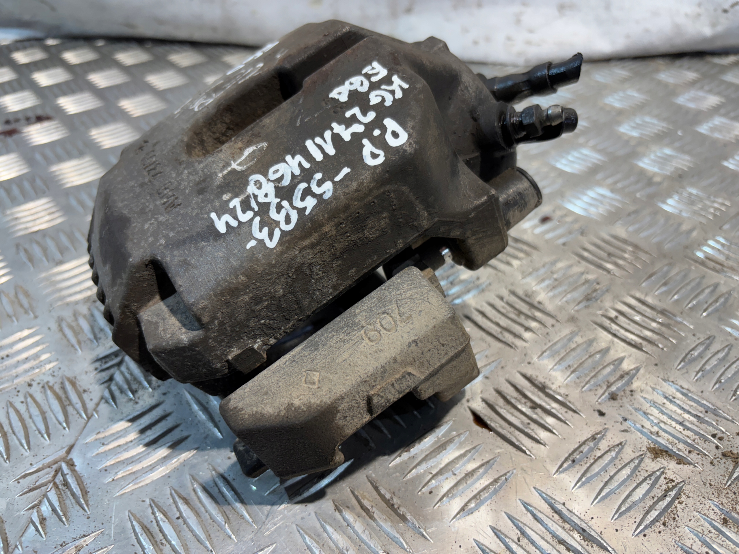 caliper brake right front BMW E60 2,0D