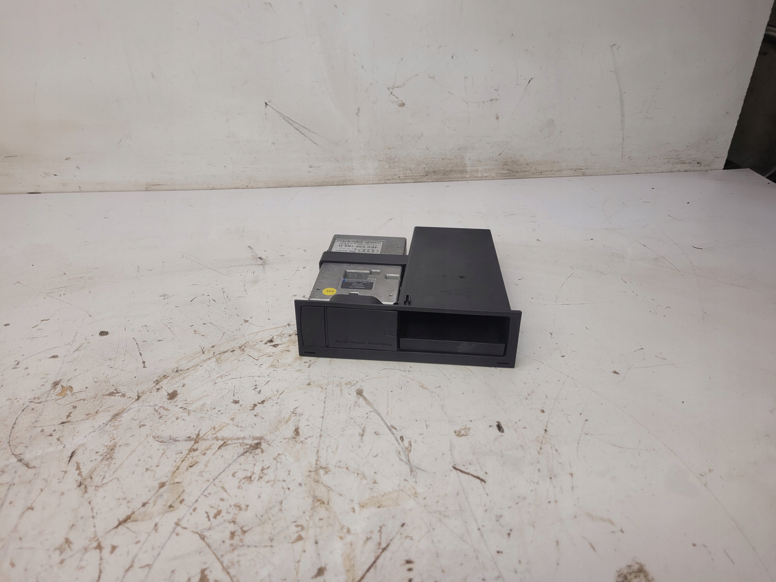 modul INTERFACE AUDIO AMI AUDI A4 B8 A5 4E0035785D