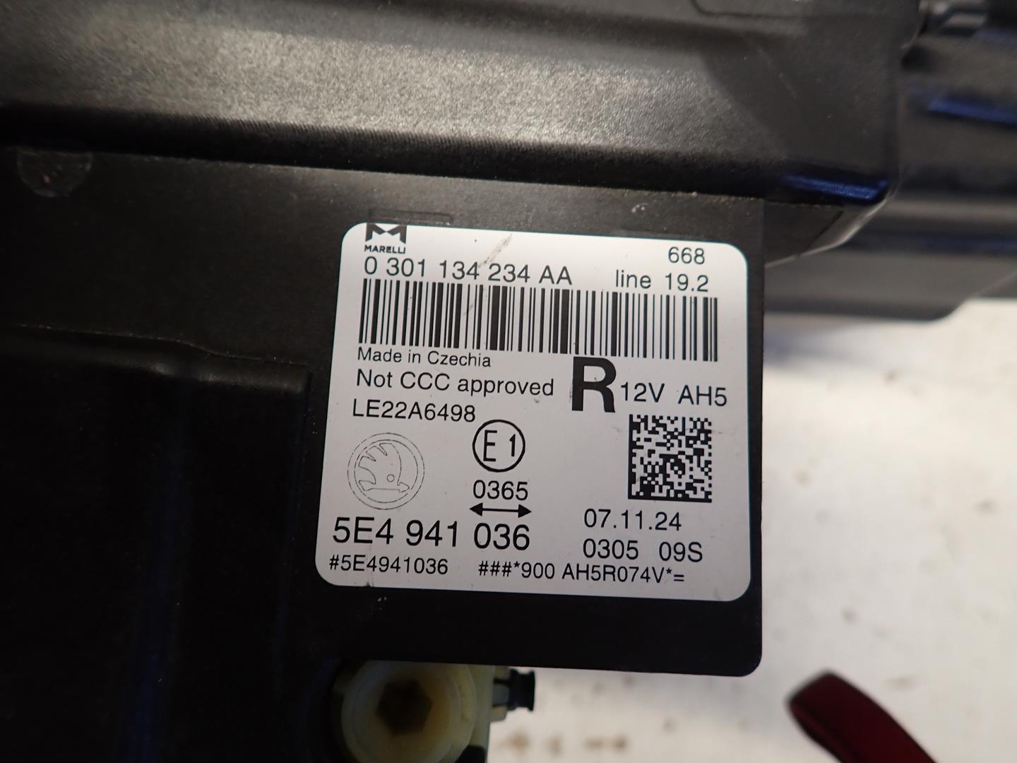 light front front right SKODA OCTAVIA IV LIFT 2024- FULL LED 5E4941036