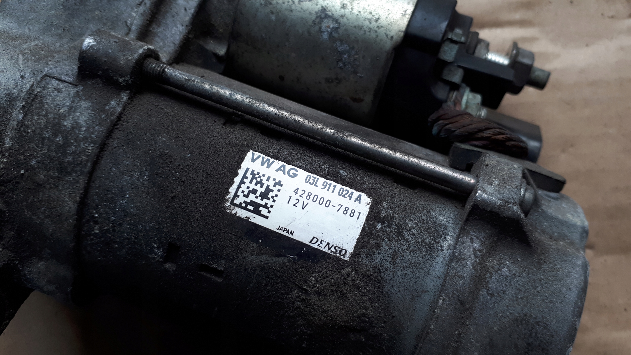 AUDI A4 B8 A5 8T 2.0 TDI starter 03L911024A