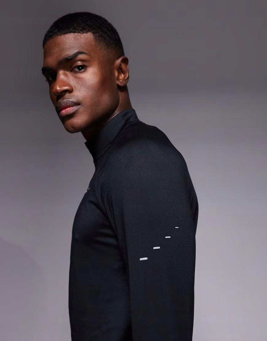 Nike czarna koszulka Z Długim Rękawem Dri-FIT Stride B23 S