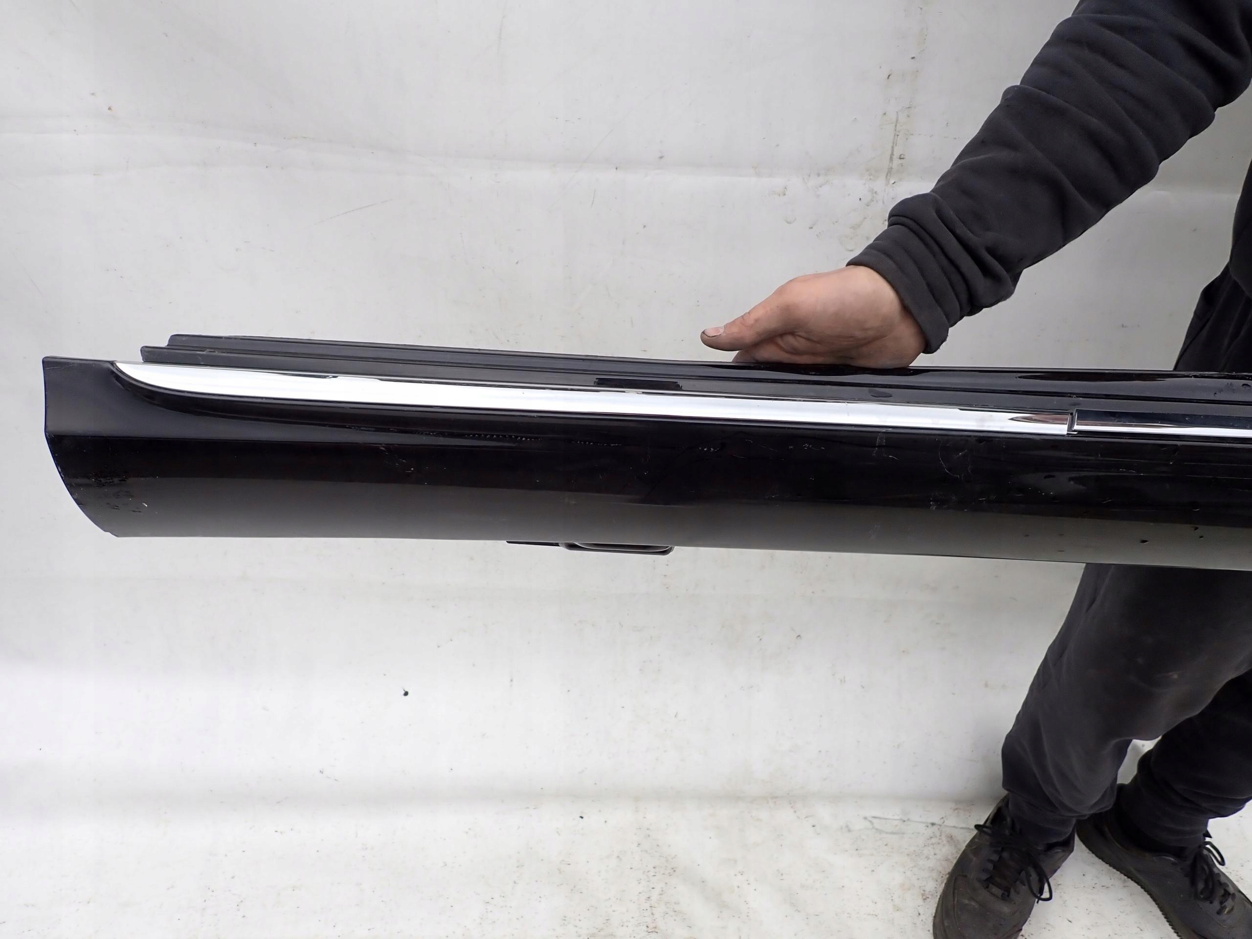 MERCEDES W205 C-KLASA moulding threshold right