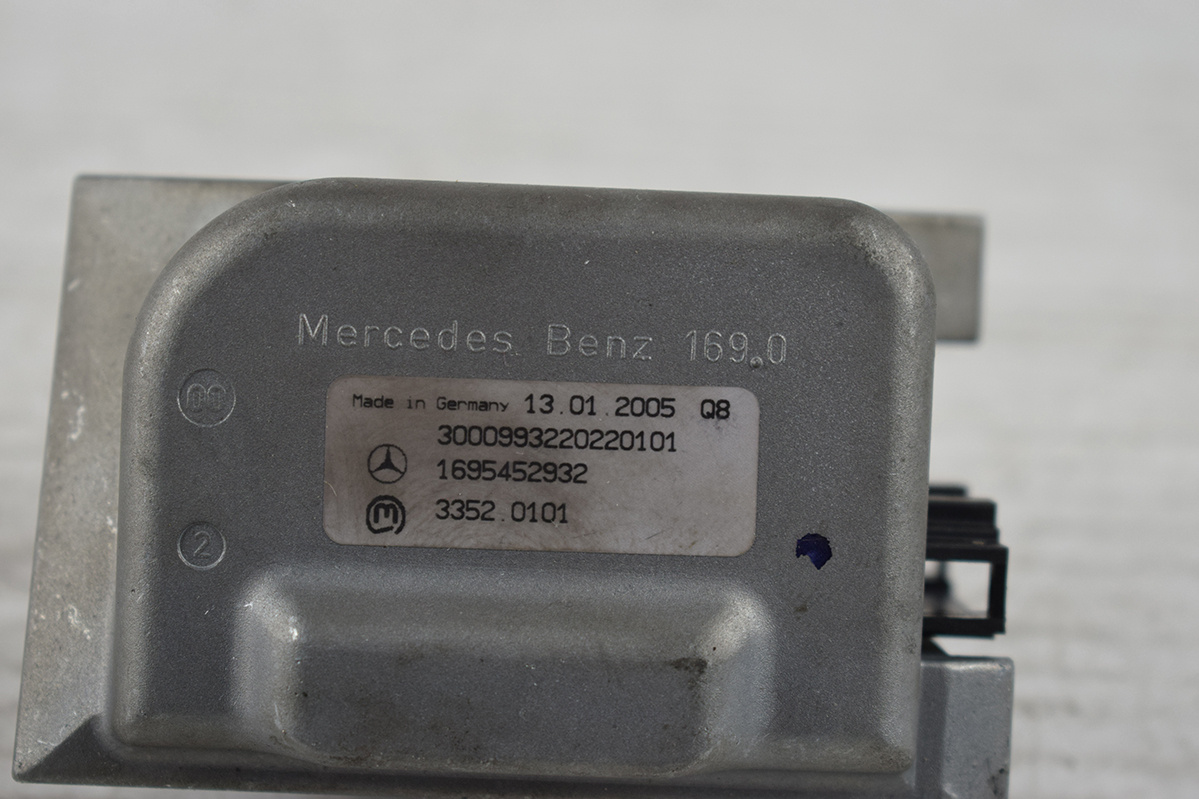 computer control unit running board MERCEDES A2661533479