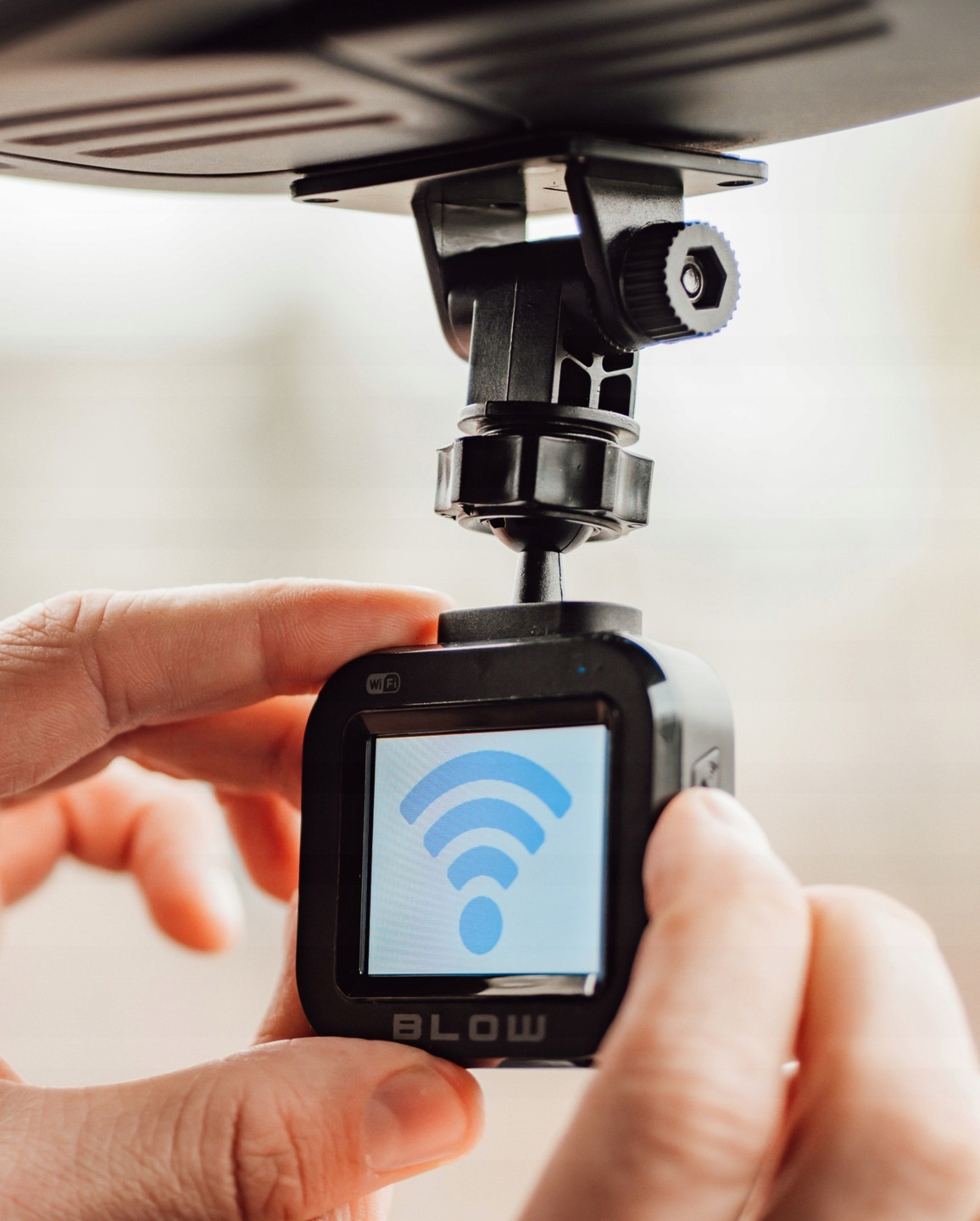 KAMERA SAMOCHODOWA FULL HD WIDEOREJESTRATOR Wi-Fi Producent Blow