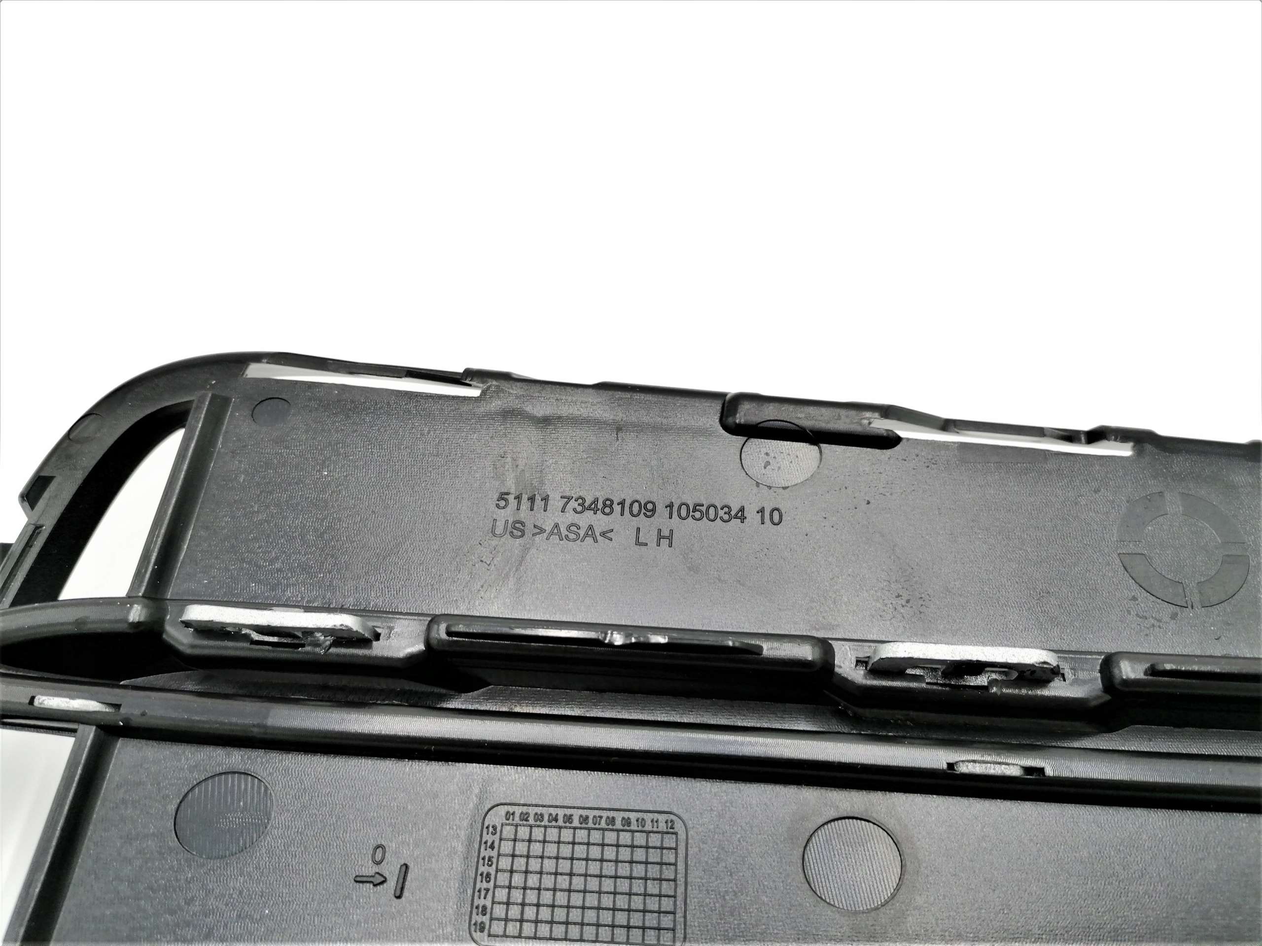 ZASLEPKA ATRAPA WLOT POWIETRZA LEWA BMW X4 F26 Color black