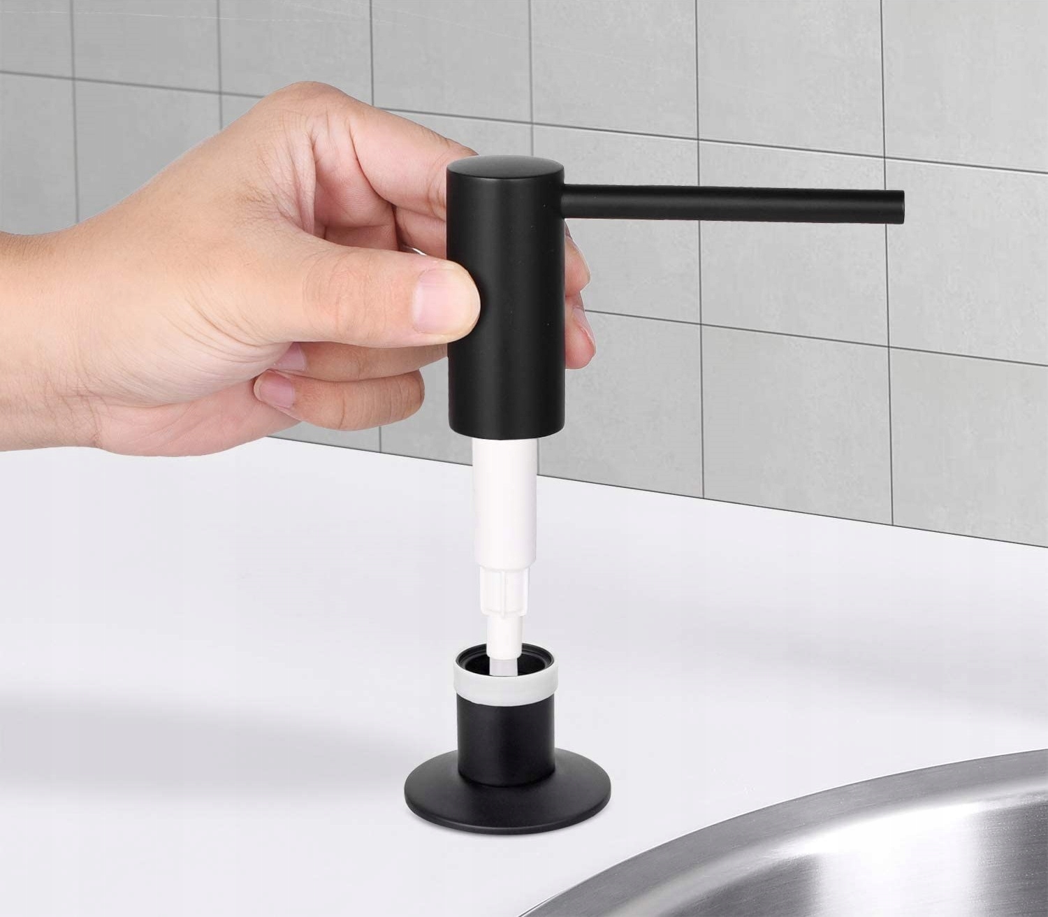 Dozownik do mydla 4 czarny Kolor pompki inny