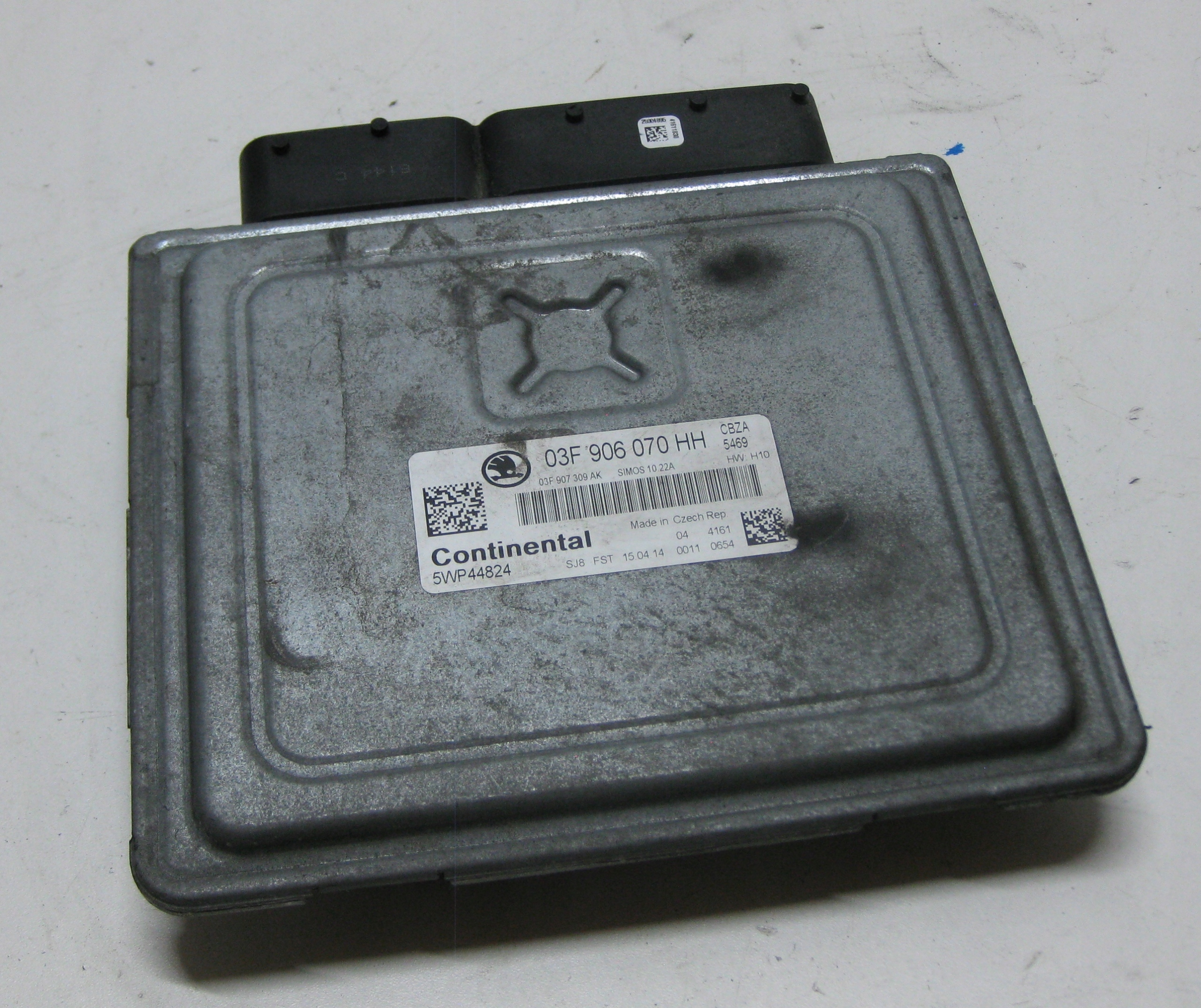 SKODA FABIA II 14R LIFT module control unit computer of the engine 03F906070HH