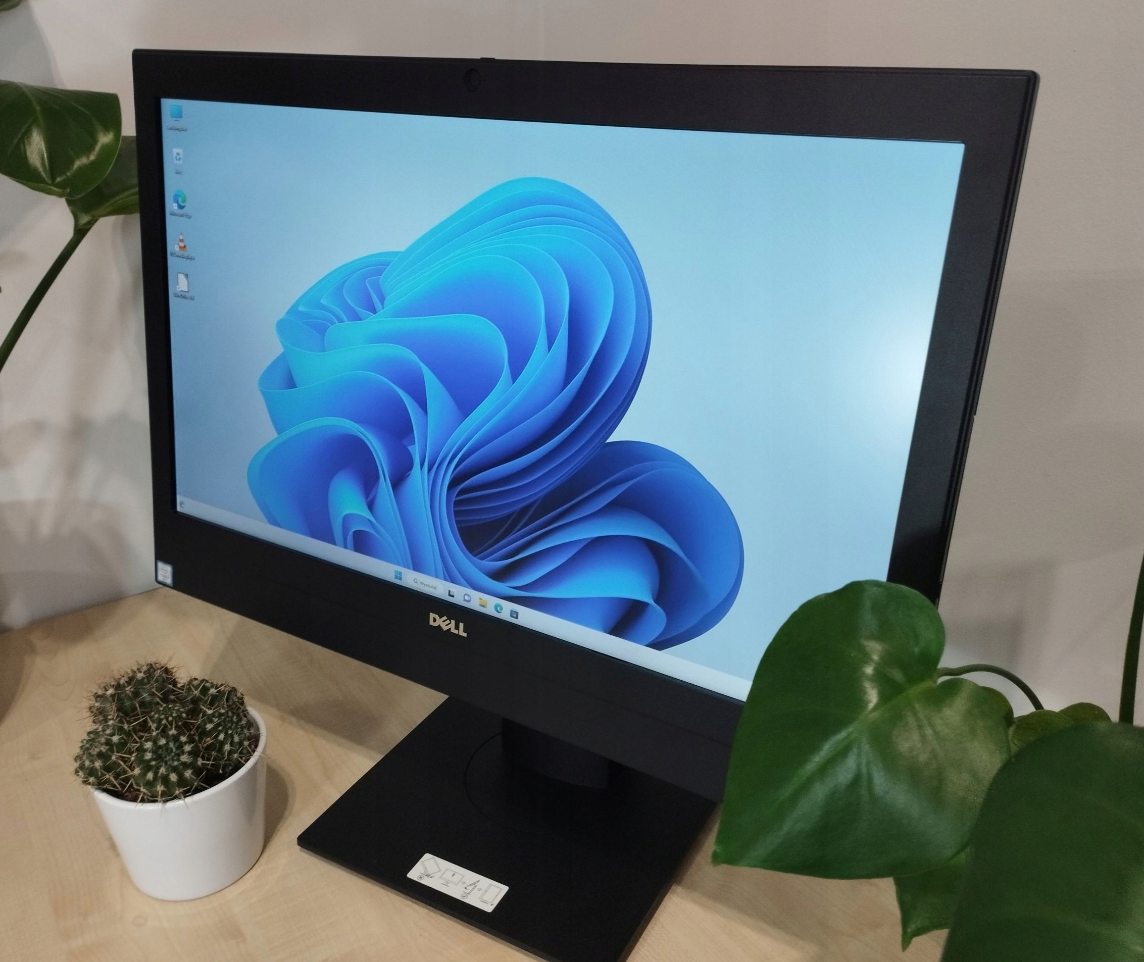 Dell 7450 All in One Core i3 23" FullHD 16/240SSD AIO Windows11 pro kamera System operacyjny Windows 10 Professional