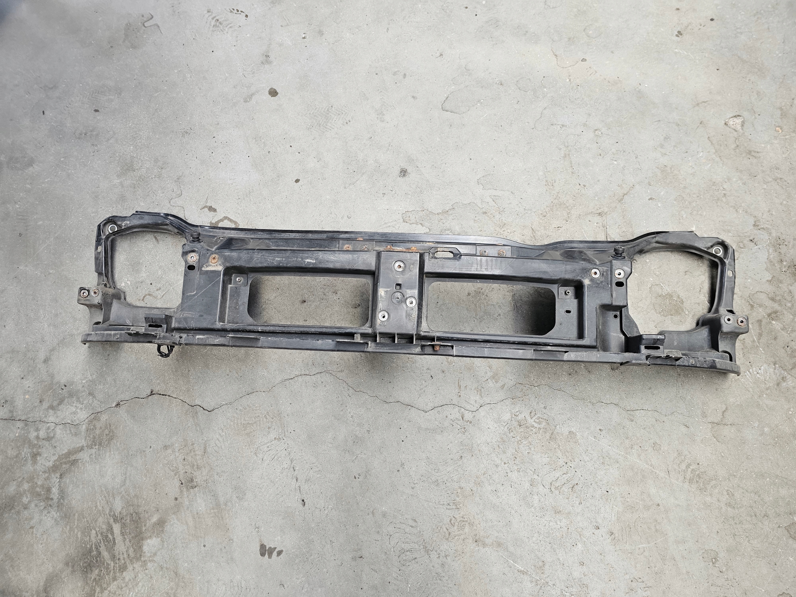 support panel for radiators pillar - OPEL VIVARO A TRAFIC II 06-14 8200411923