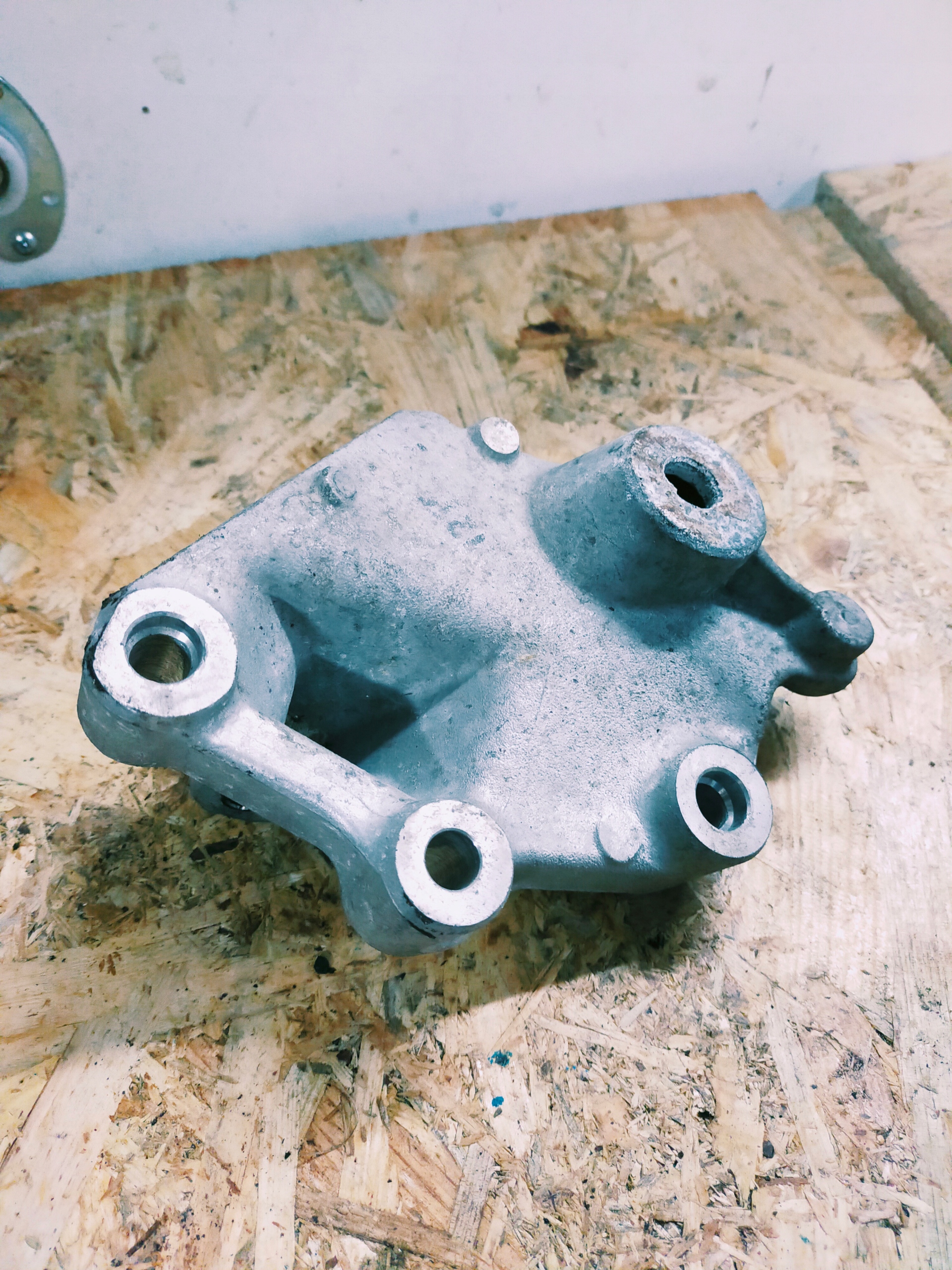 PEUGEOT 508 holder engine mount 9685332280